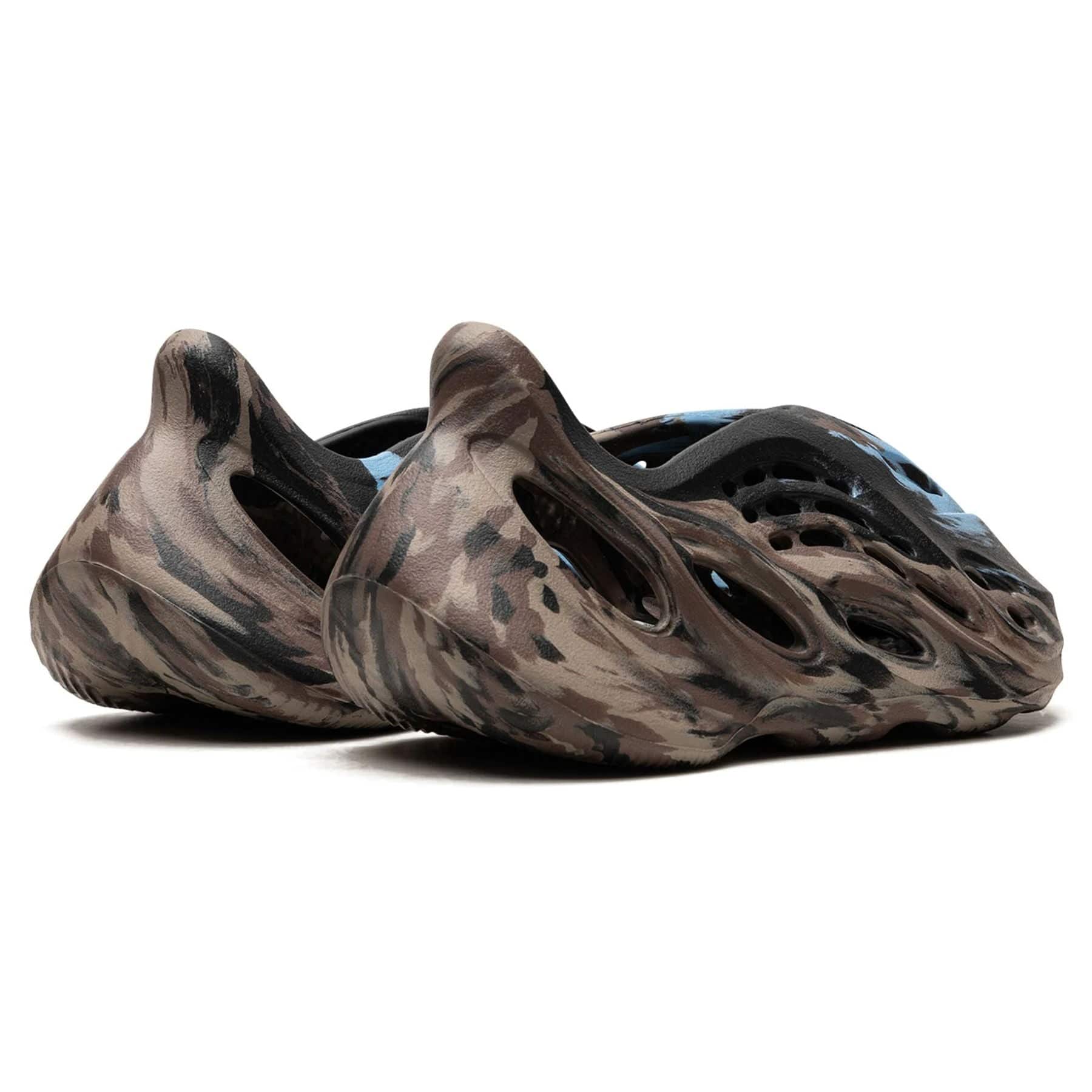 adidas Yeezy Foam Runner 'MX Cinder' - Image 3