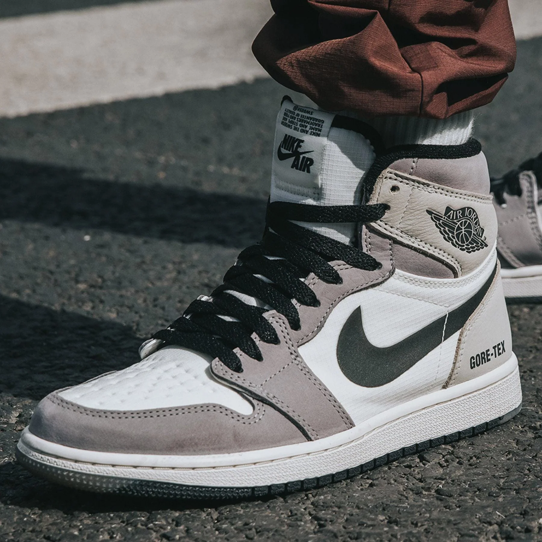 Air Jordan 1 High Element Gore-Tex 'Light Bone' - Image 8