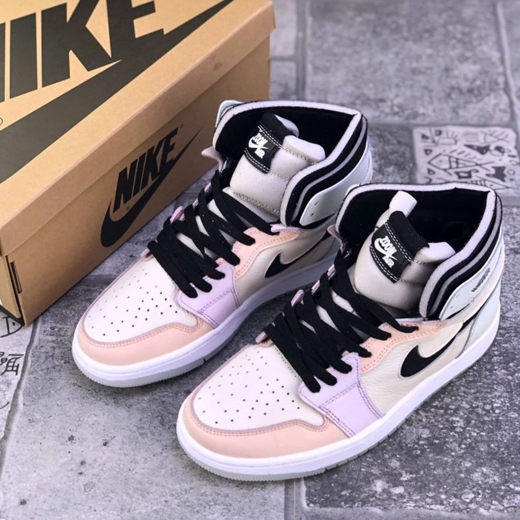 Air Jordan 1 High Zoom Comfort Wmns 'Easter' - Image 9