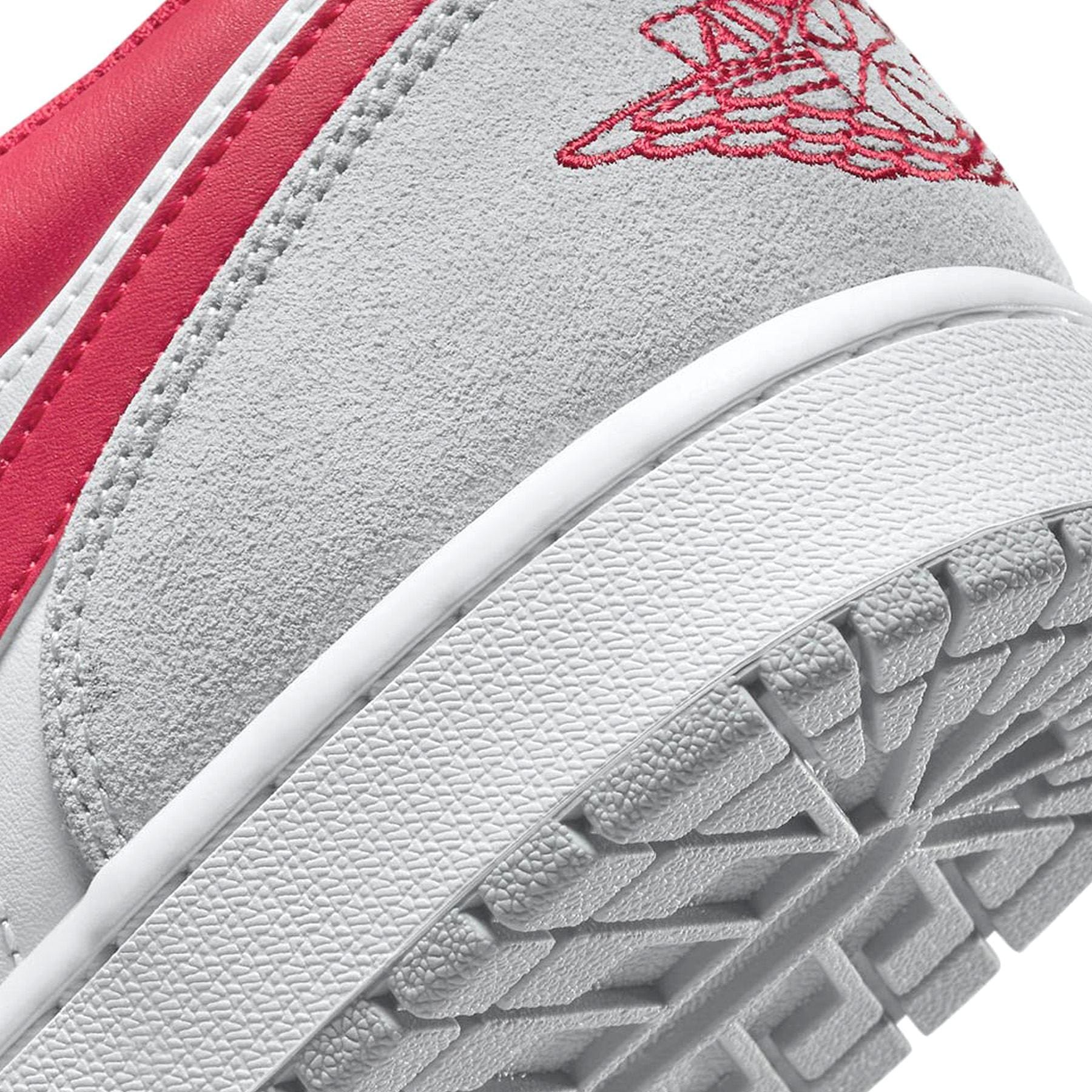 Air Jordan 1 Low SE 'Light Smoke Grey Gym Red' - Image 7