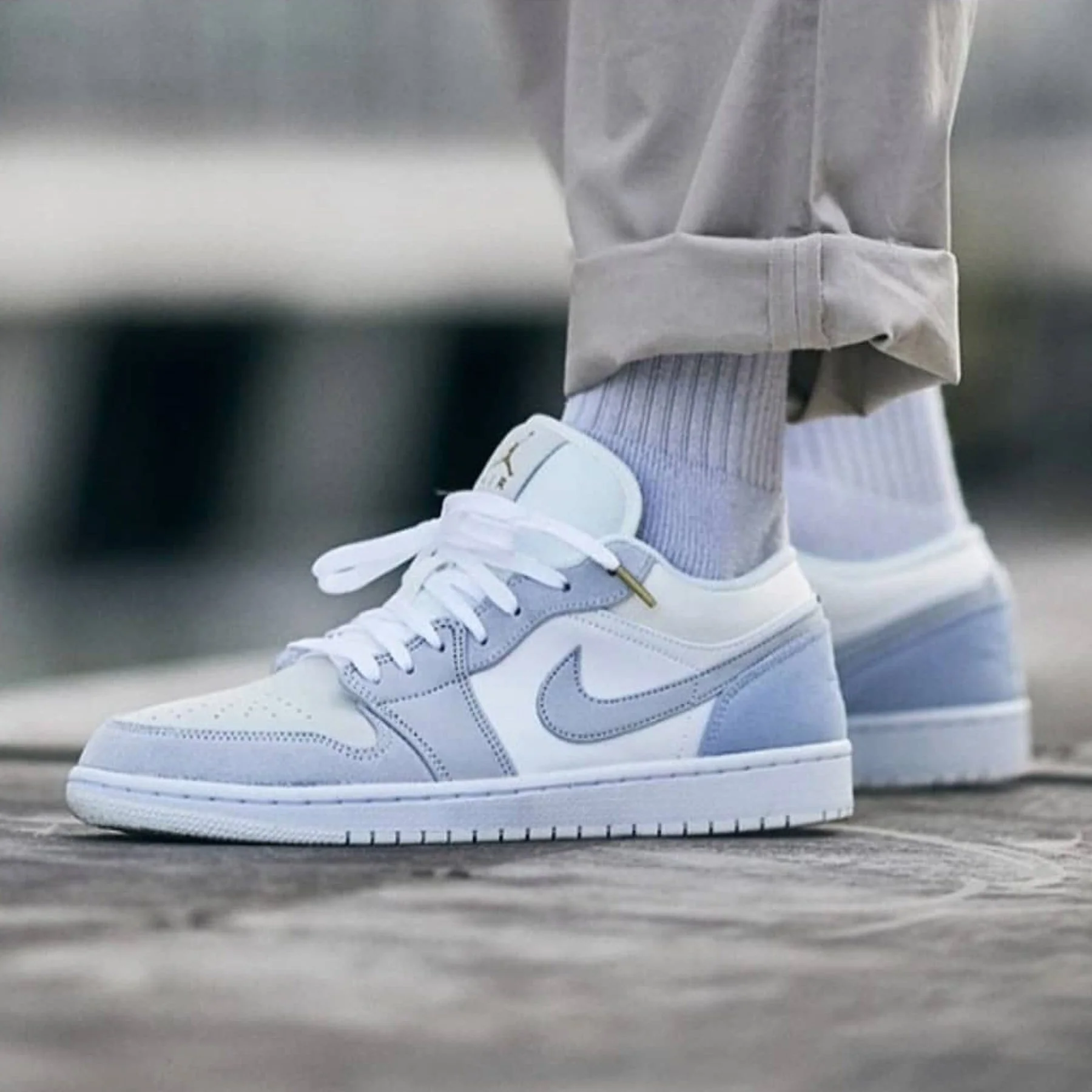 Air Jordan 1 Low 'Paris' - Image 7