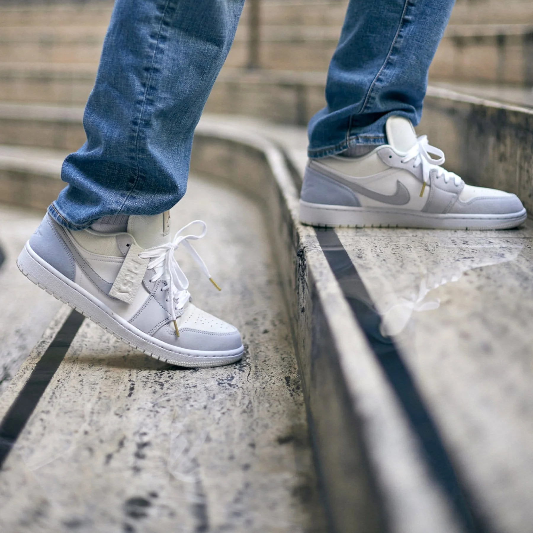 Air Jordan 1 Low 'Paris' - Image 8