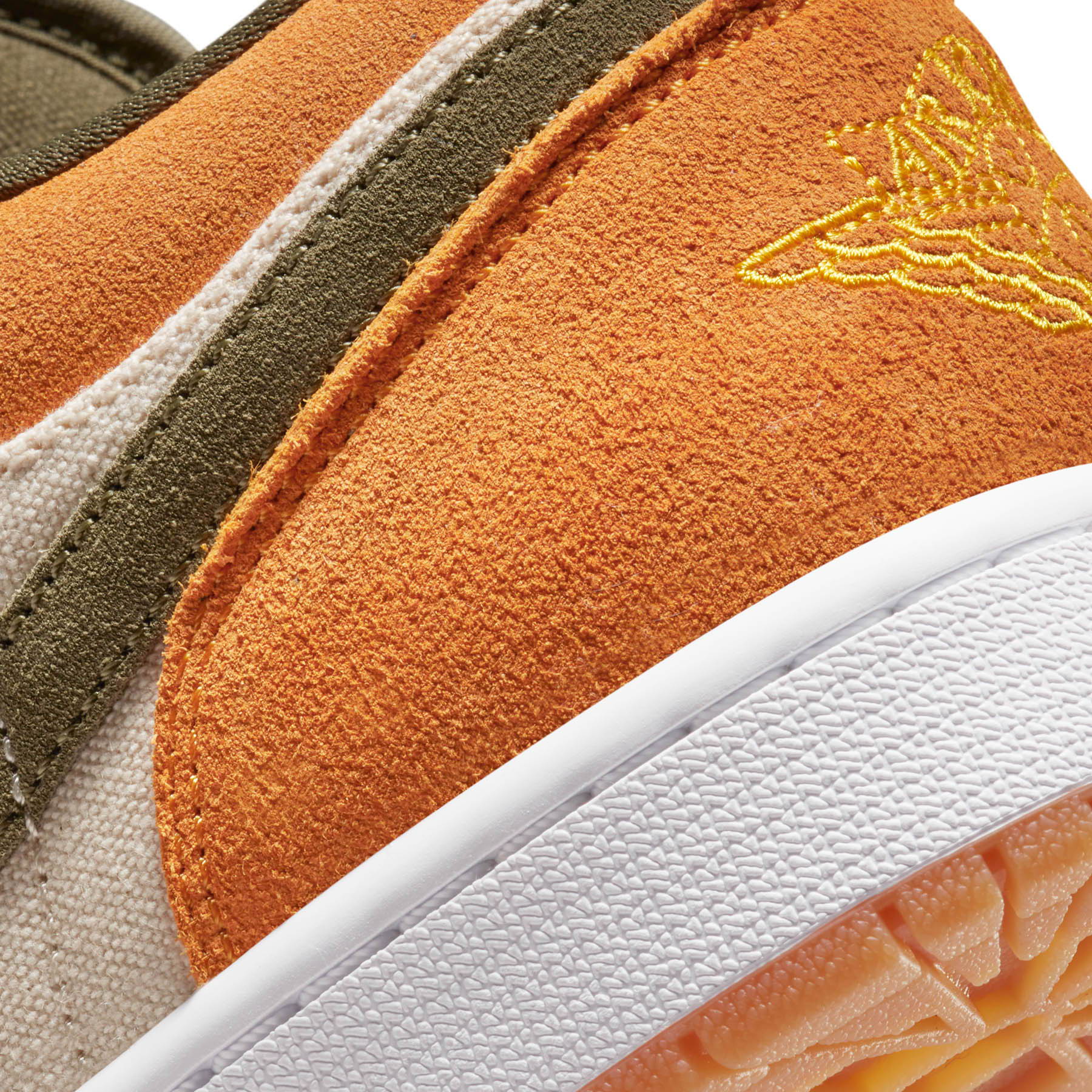 Air Jordan 1 Low SE 'Ceramic' - Image 7