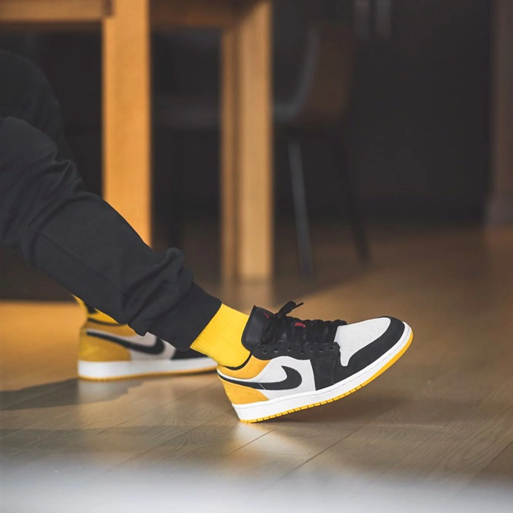 Air Jordan 1 Low 'University Gold' - Image 6
