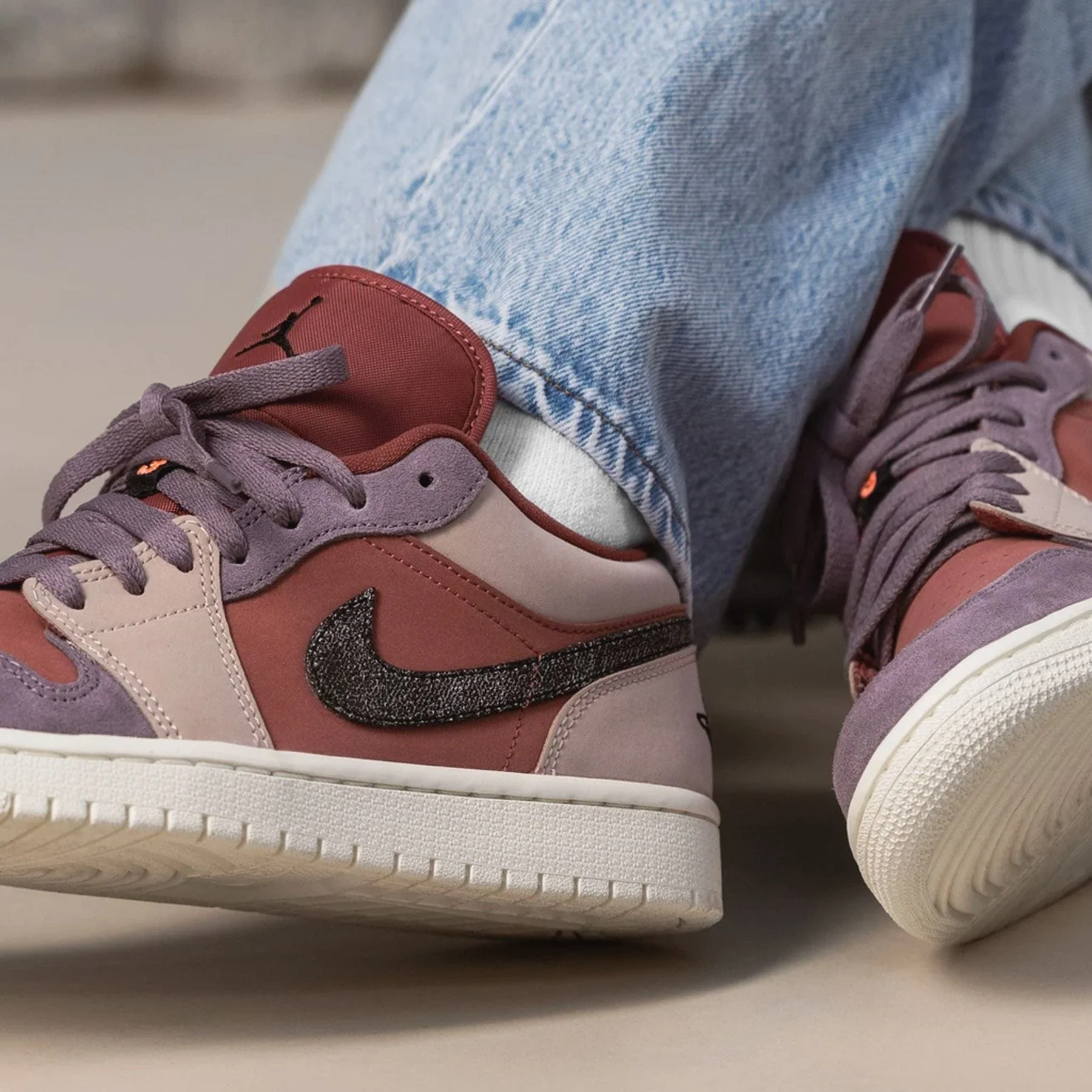 Air Jordan 1 Low Wmns 'Canyon Rust' - Image 7
