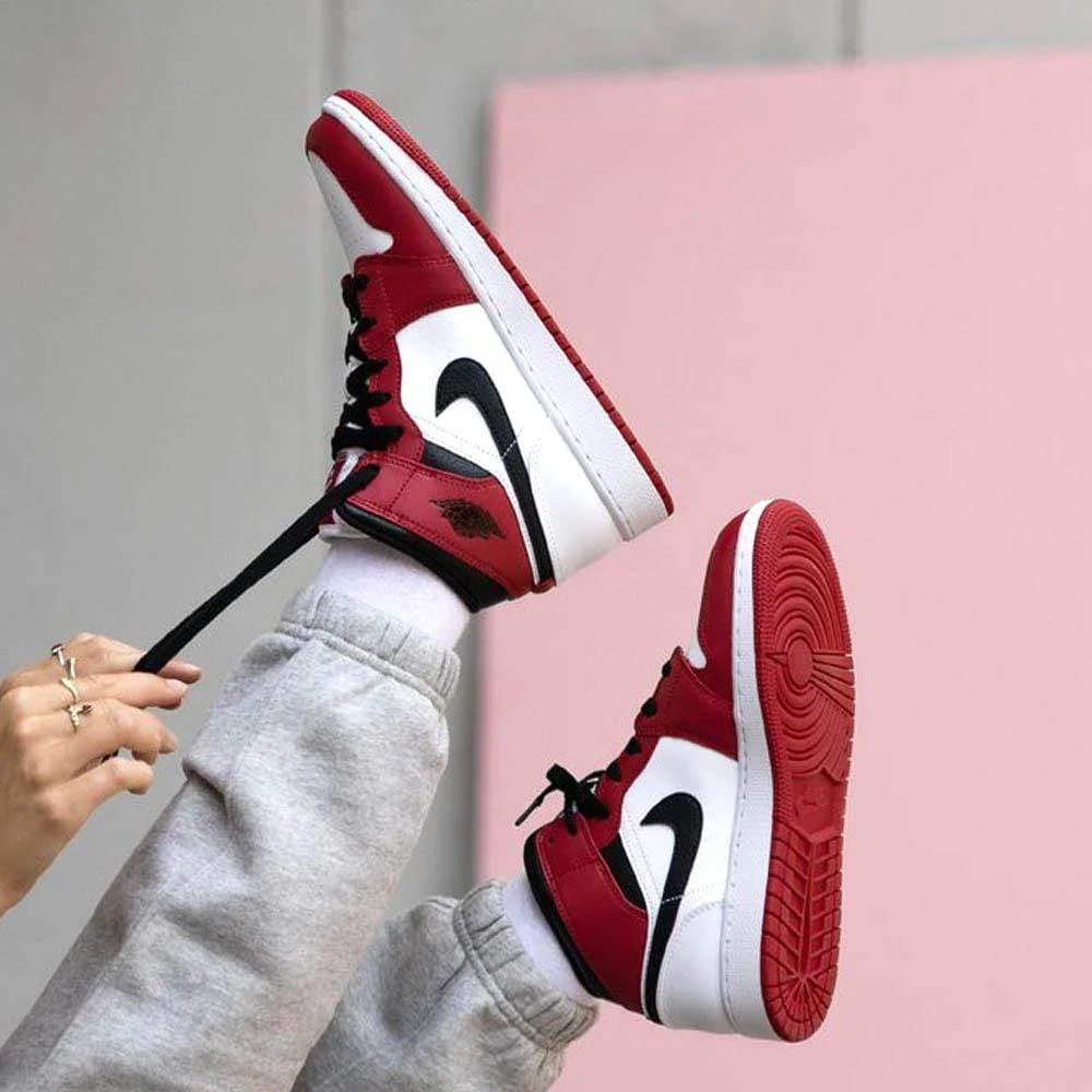 Air Jordan 1 Mid GS Chicago - Image 7