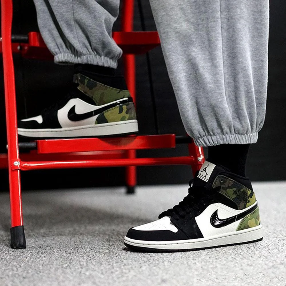 Air Jordan 1 Mid SE GS 'Camo' - Image 7