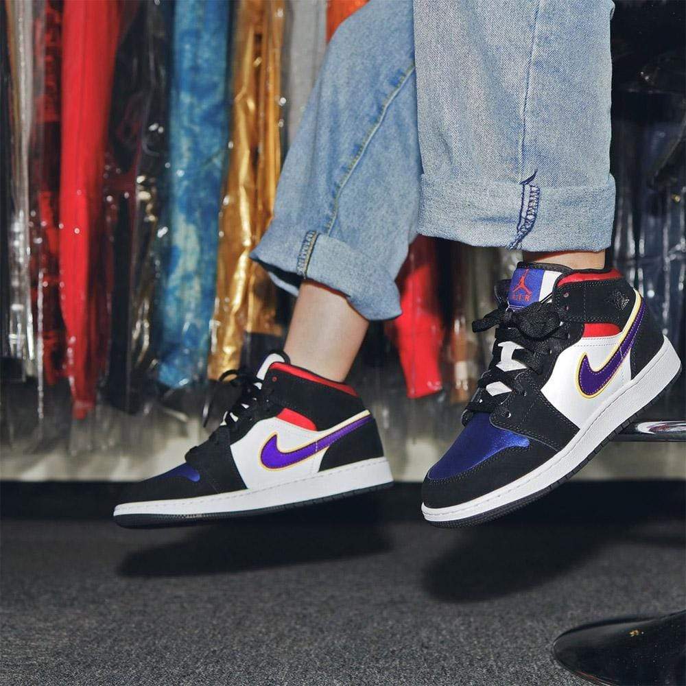 Air Jordan 1 Mid SE GS 'Rivals' - Image 7