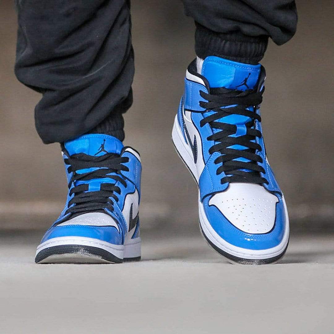 Air Jordan 1 Mid SE 'Signal Blue' - Image 7