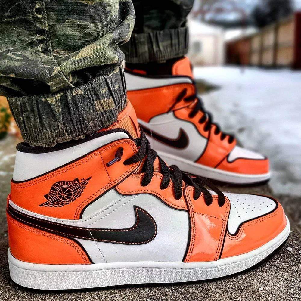 Air Jordan 1 Mid SE 'Turf Orange' - Image 6