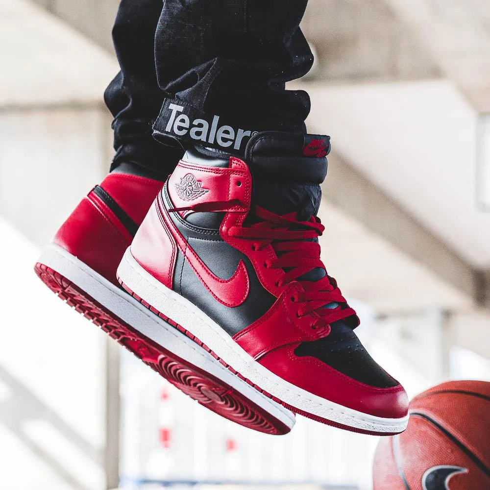 Air Jordan 1 Retro High '85 'Varsity Red' - Image 7