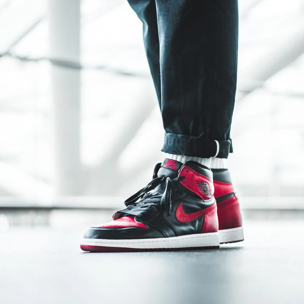 Air Jordan 1 Retro High OG Bred 2016 Banned - Image 2