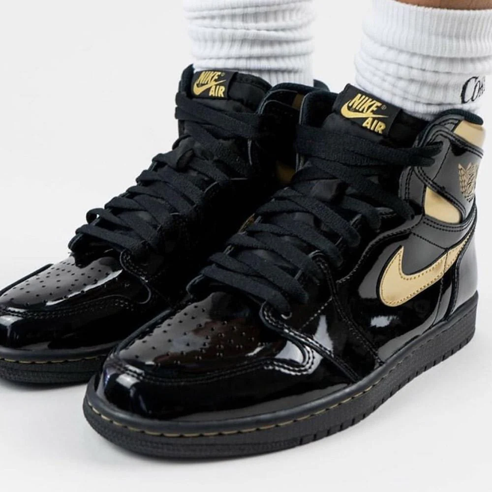 Air Jordan 1 Retro High OG 'Black Metallic Gold' - Image 7