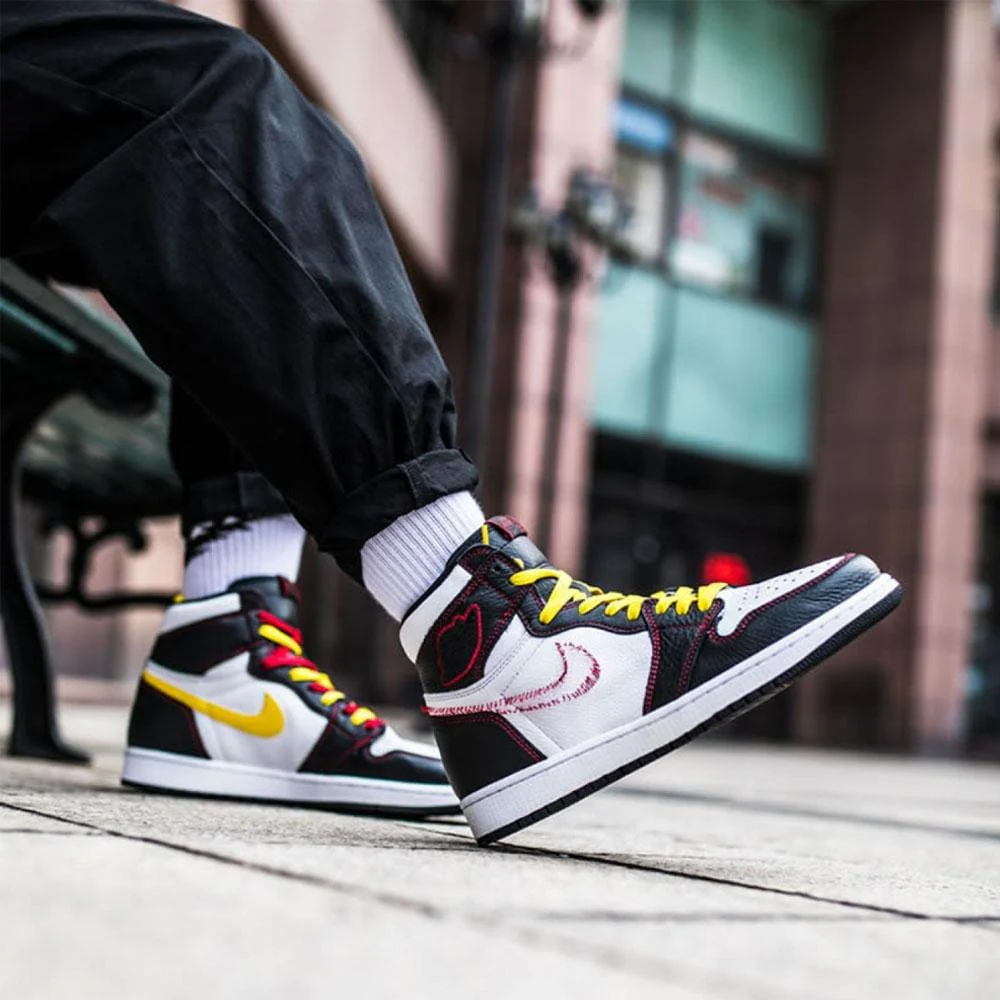 Air Jordan 1 Retro High OG 'Defiant' - Image 8