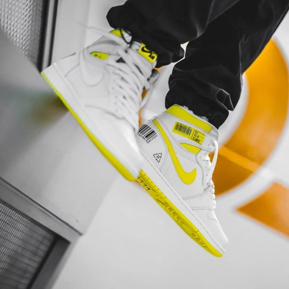 Air Jordan 1 Retro High OG 'First Class Flight' - Image 7