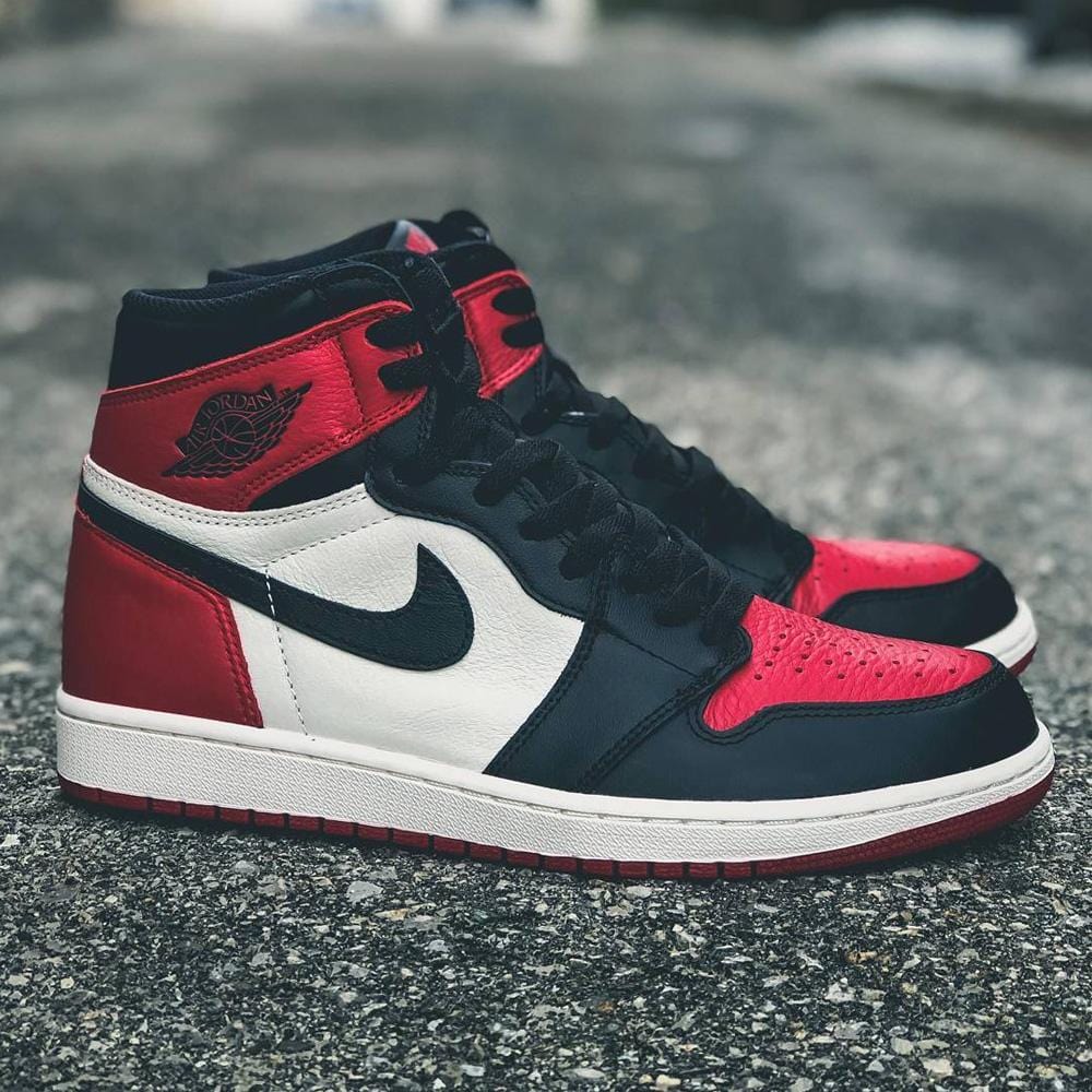 Air Jordan 1 Retro High OG GS "Bred Toe" - Image 3