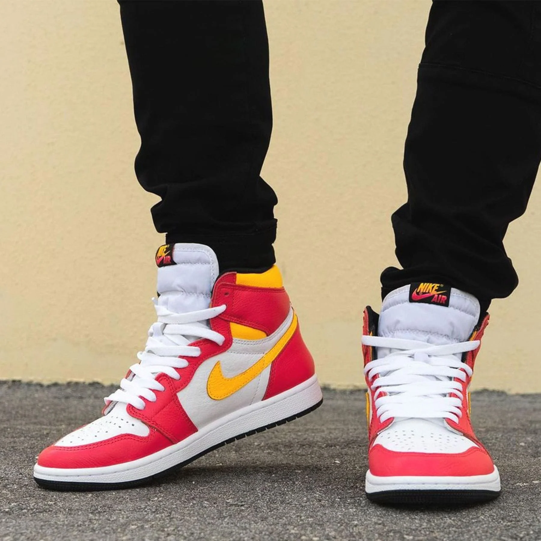 Air Jordan 1 Retro High OG 'Light Fusion Red' - Image 8