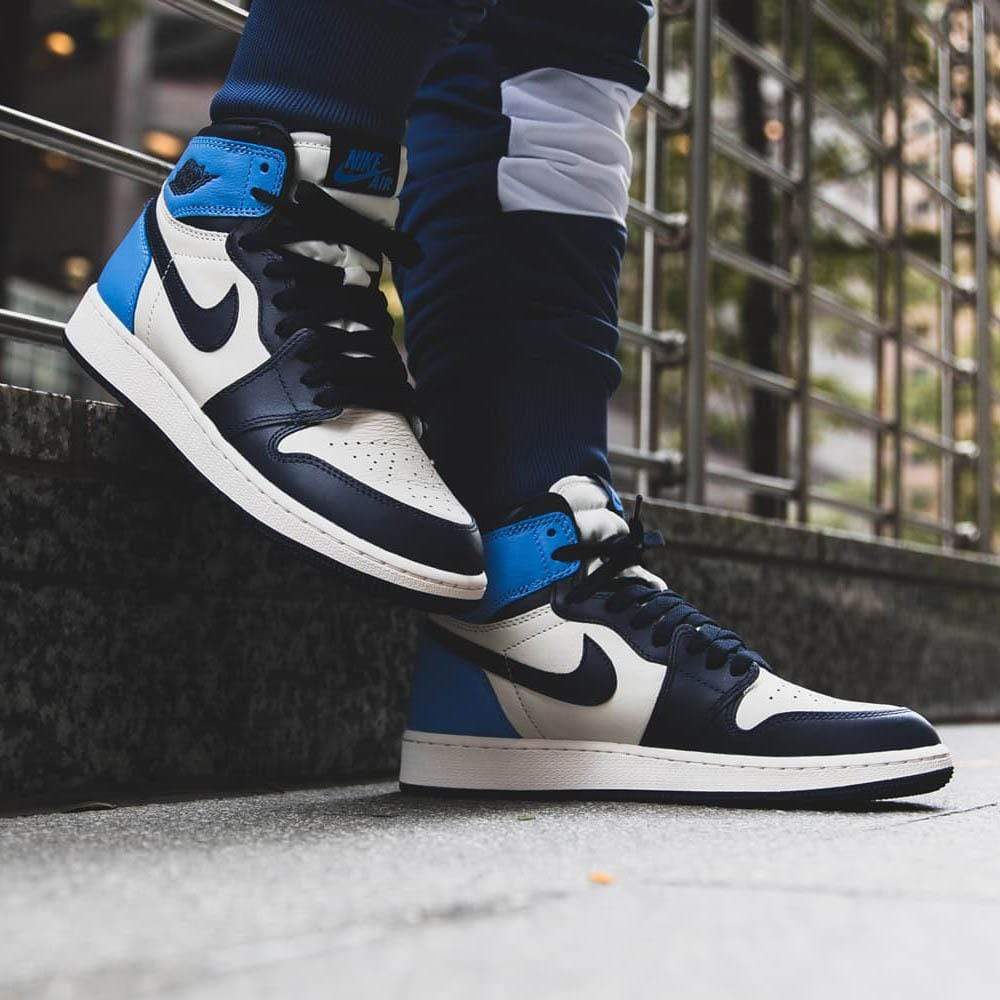 Air Jordan 1 Retro High OG 'Obsidian' UNC - Image 6