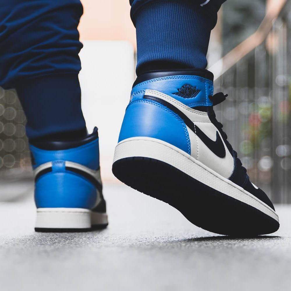 Air Jordan 1 Retro High OG 'Obsidian' UNC - Image 7