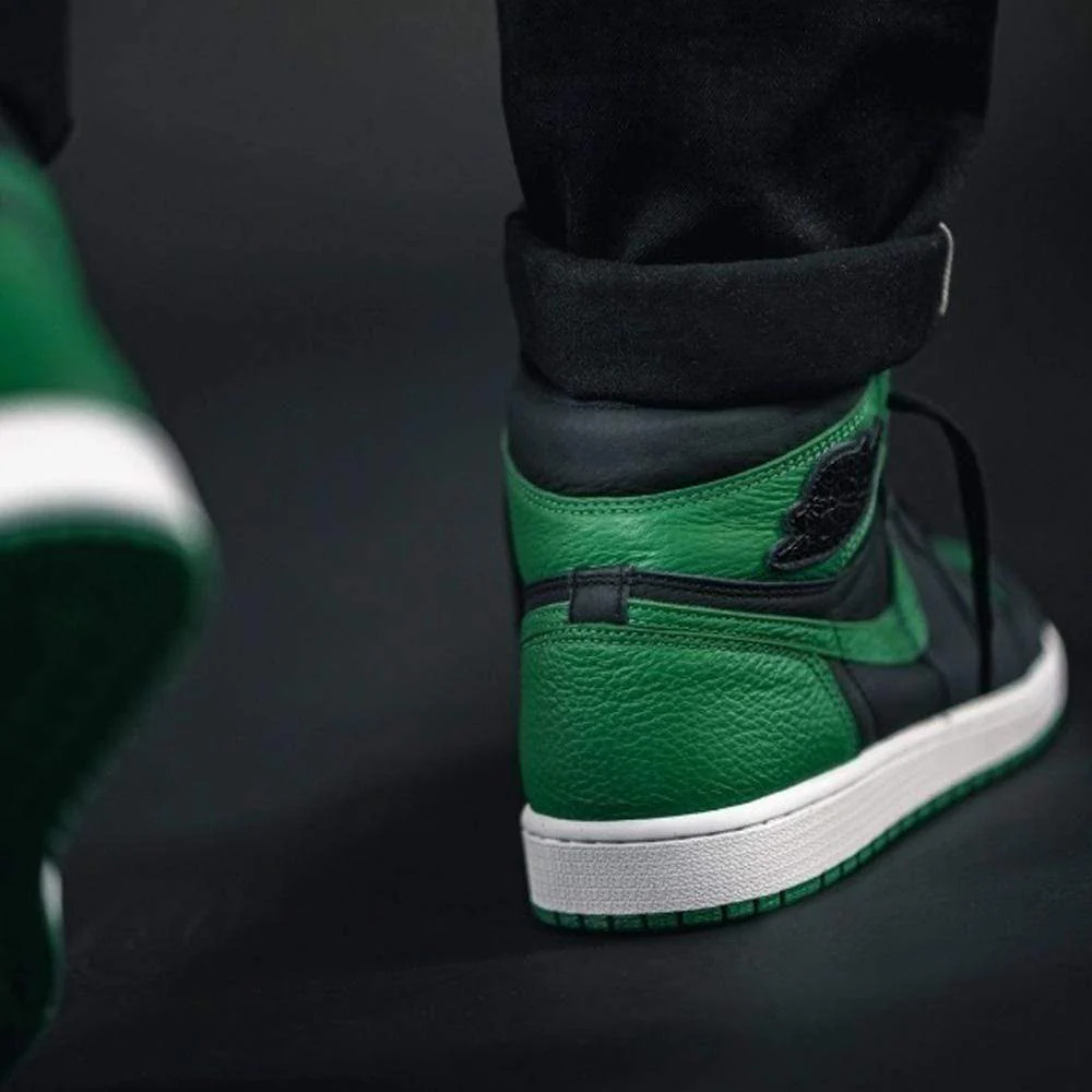 Air Jordan 1 Retro High OG 'Pine Green 2.0' - Image 7