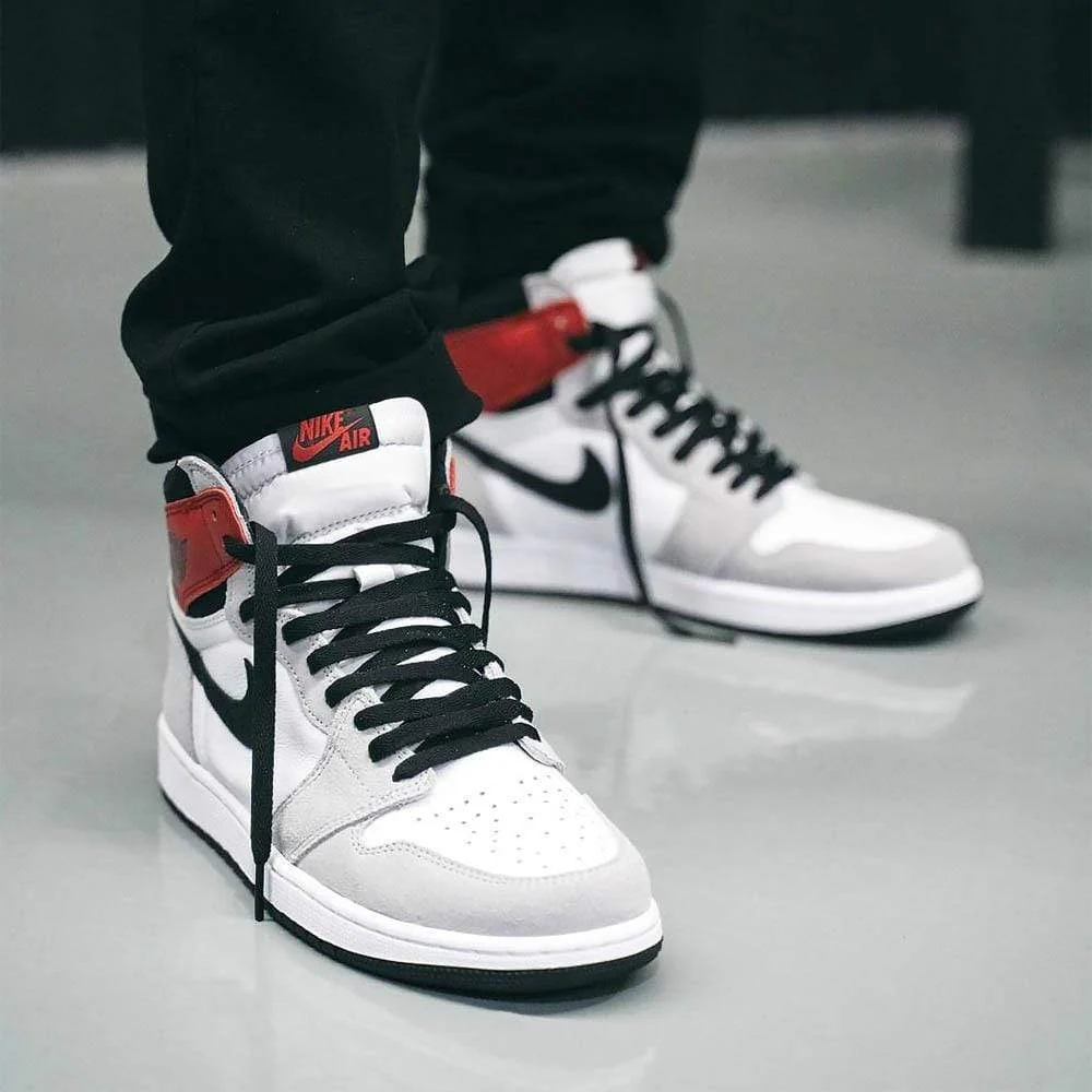 Air Jordan 1 Retro High OG 'Smoke Grey' - Image 7