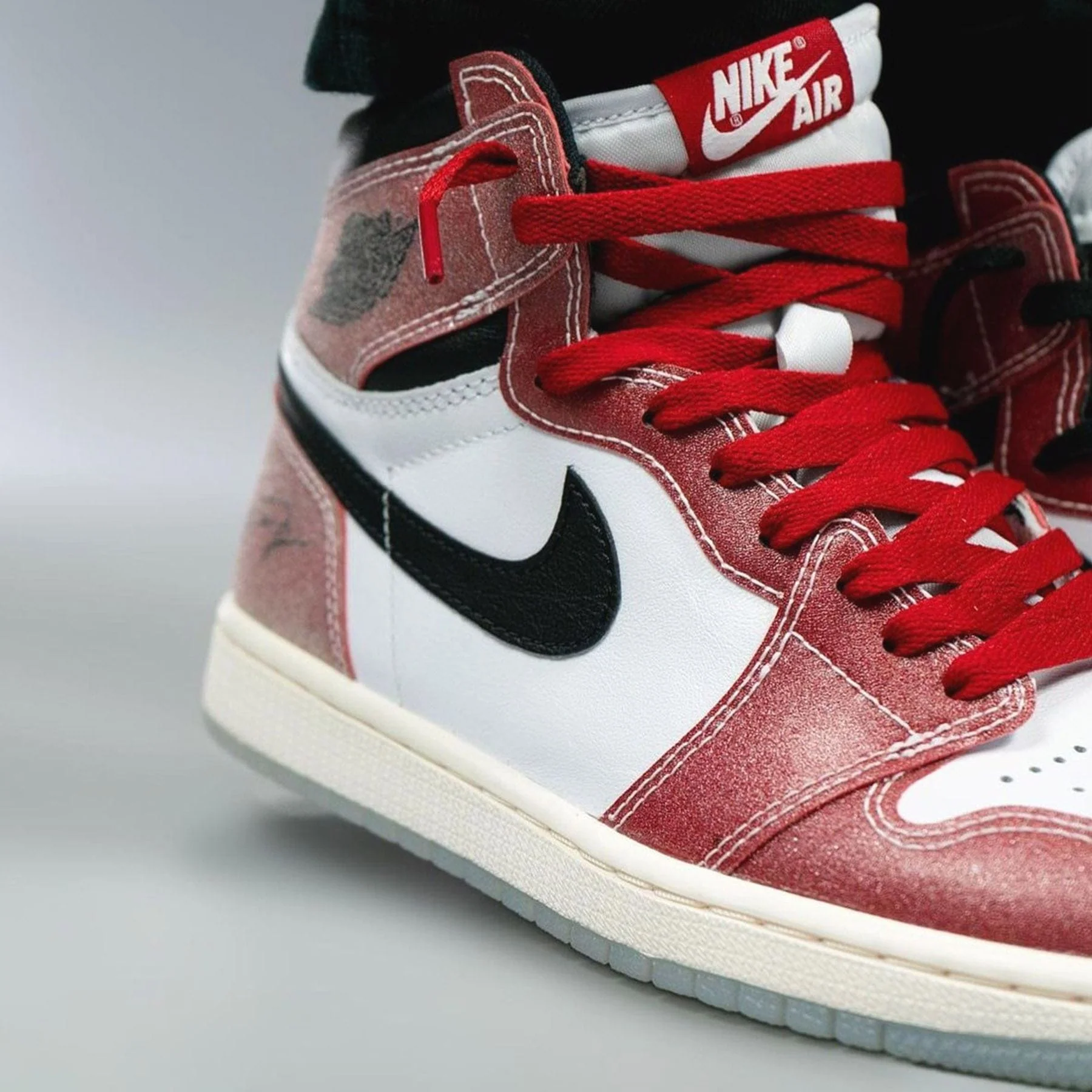 Trophy Room x Air Jordan 1 Retro High OG SP 'Chicago' - Image 8