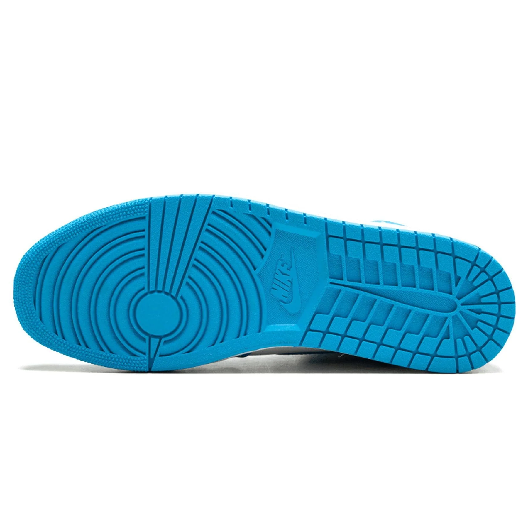Air Jordan 1 Retro High OG 'UNC' - Image 5