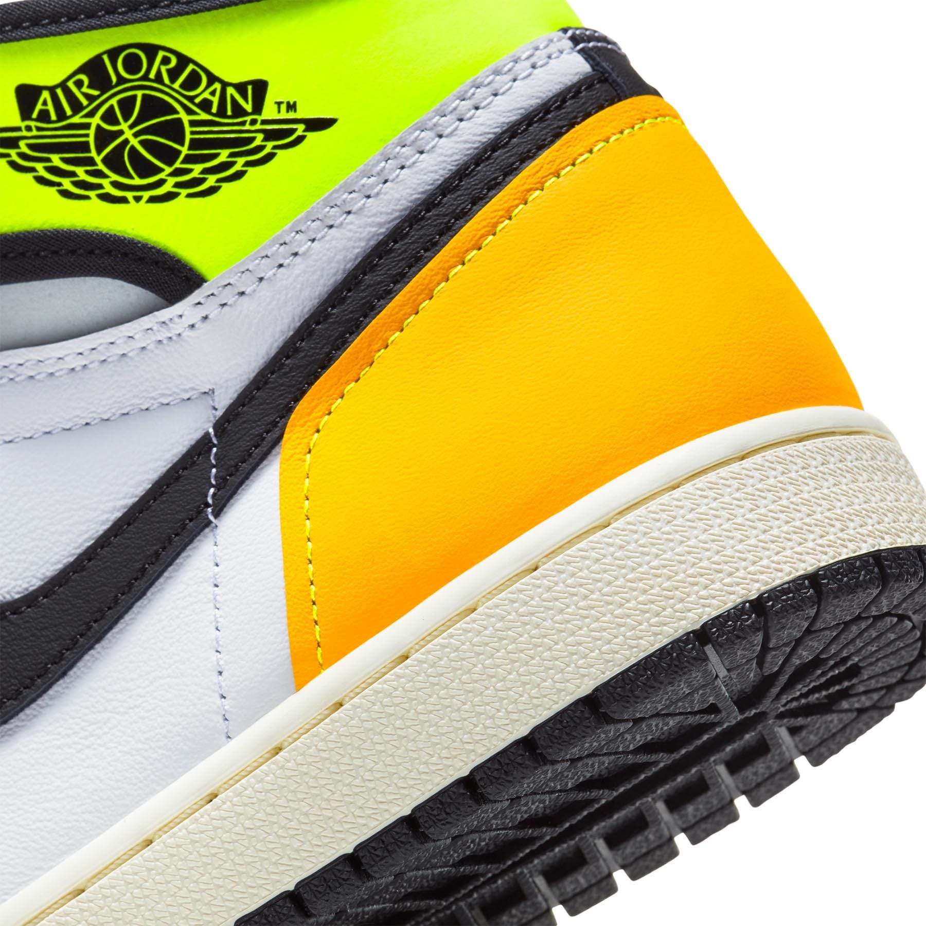 Air Jordan 1 Retro High OG 'Volt Gold' - Image 7