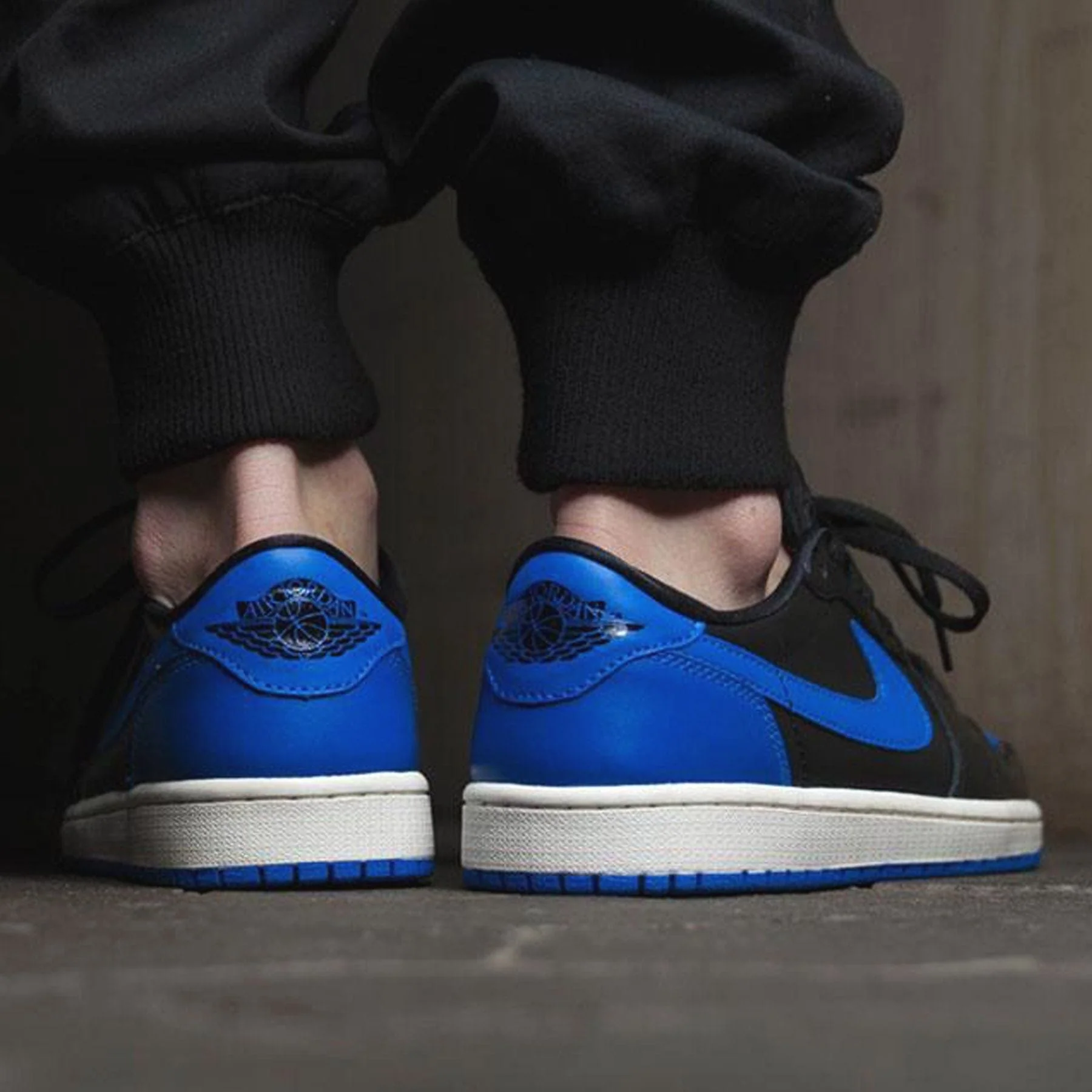 Air Jordan 1 Retro Low OG 'Royal' - Image 6