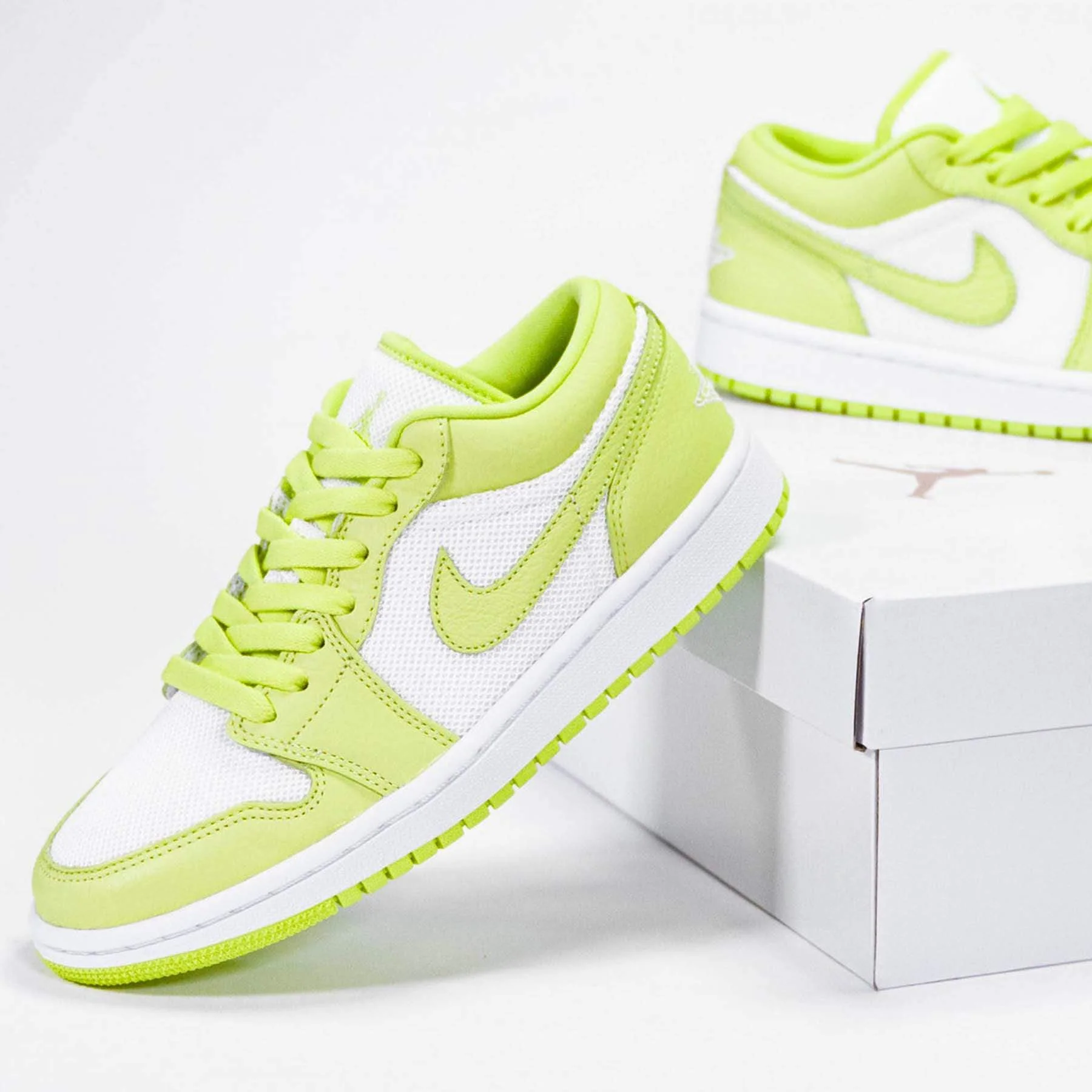 Air Jordan 1 Wmns Low 'Limelight' - Image 7