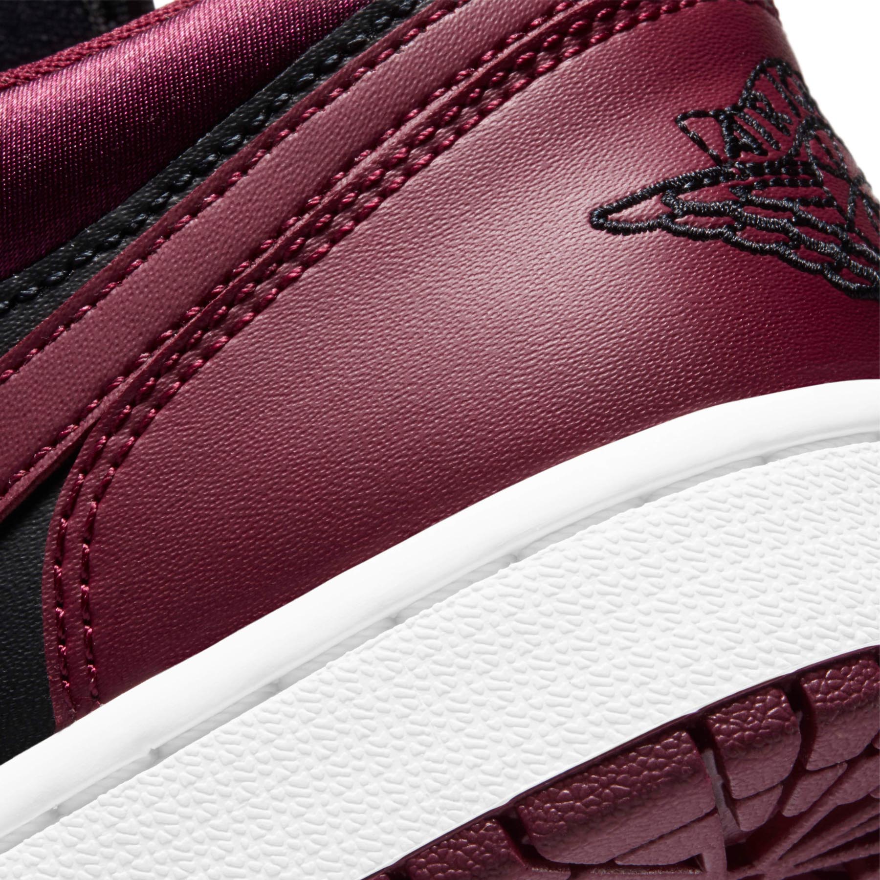 Air Jordan 1 Wmns Low SE 'Dark Beetroot' - Image 7