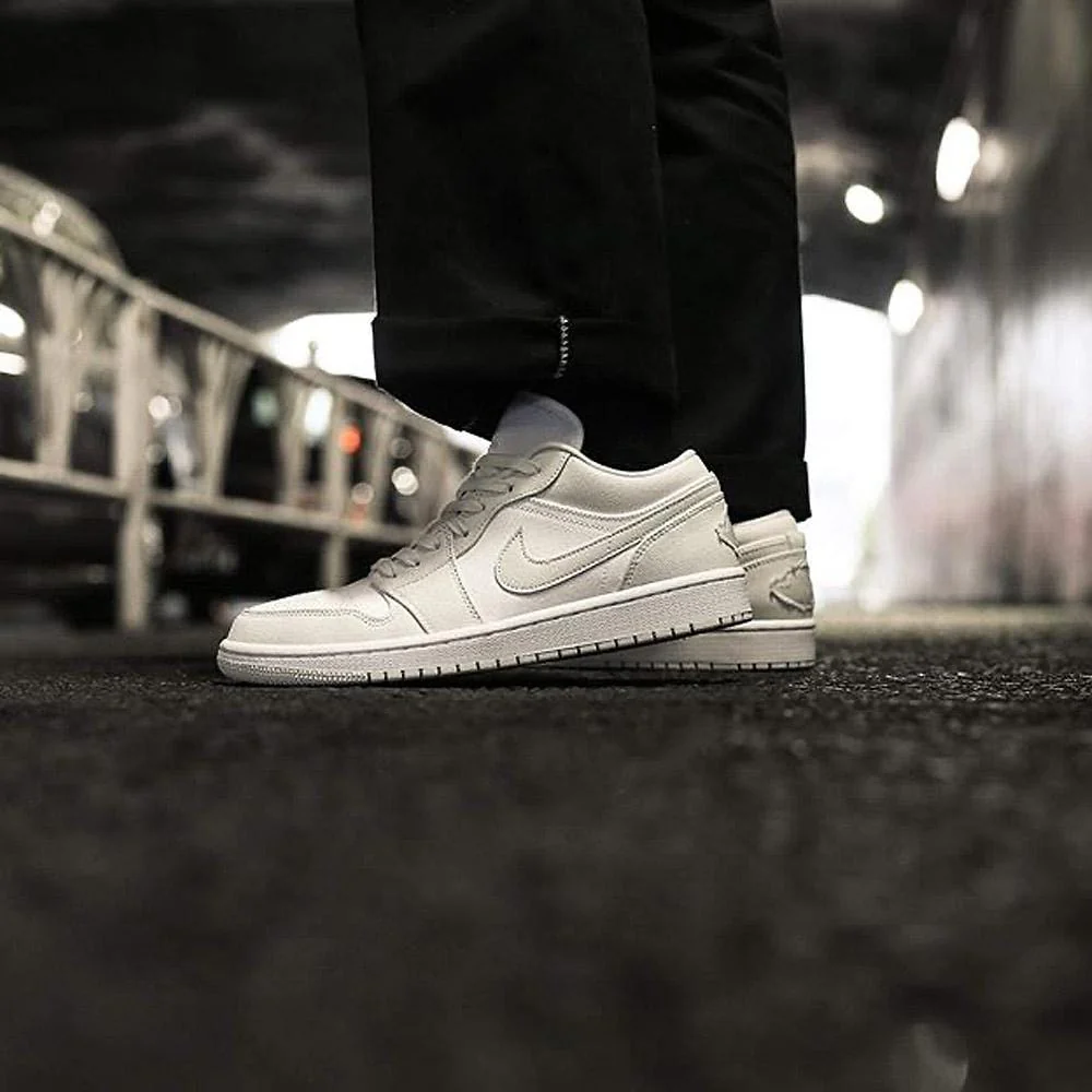 Air Jordan 1 Wmns Low 'Spruce Aura' - Image 7