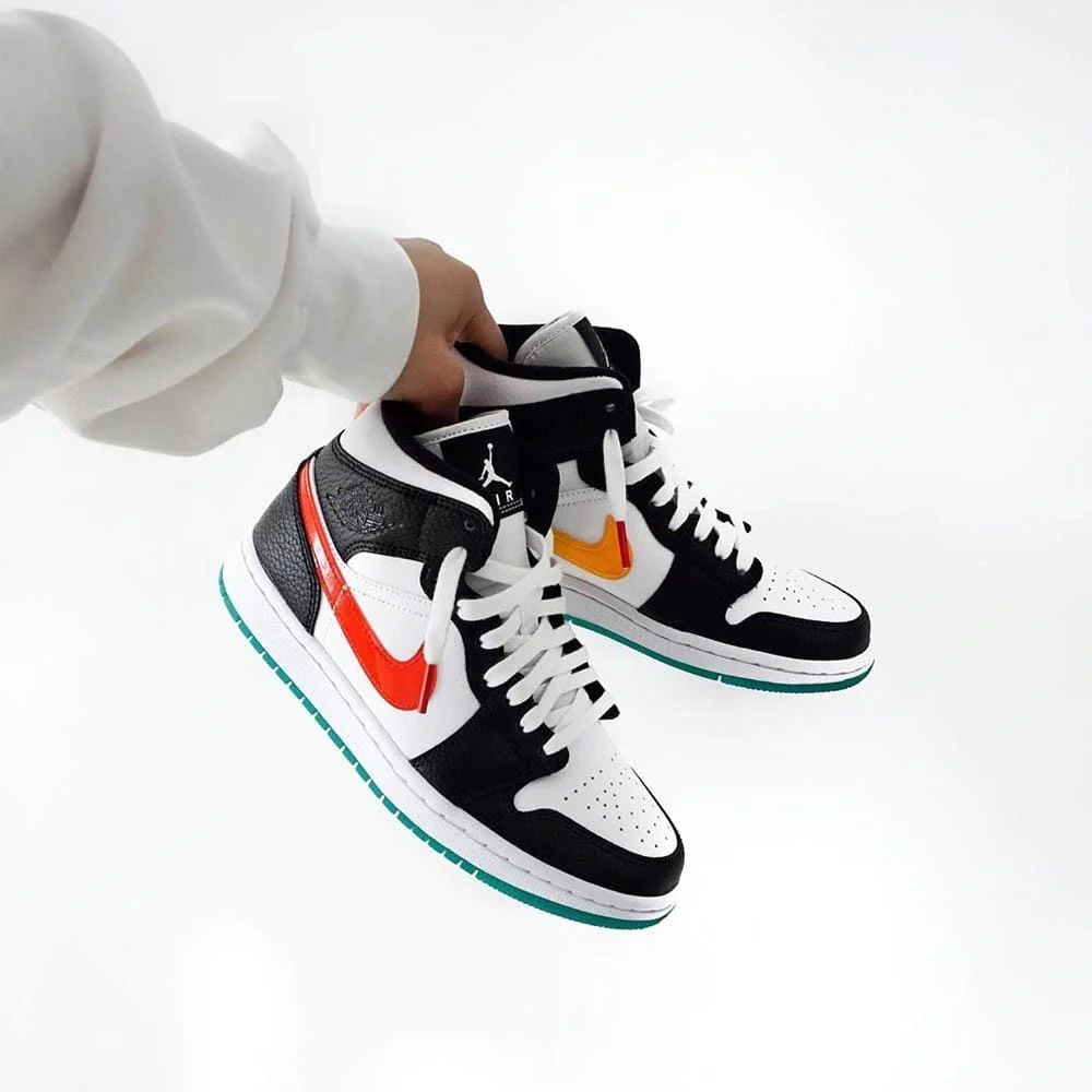 Air Jordan 1 Wmns Mid 'Alternate Swoosh' - Image 7