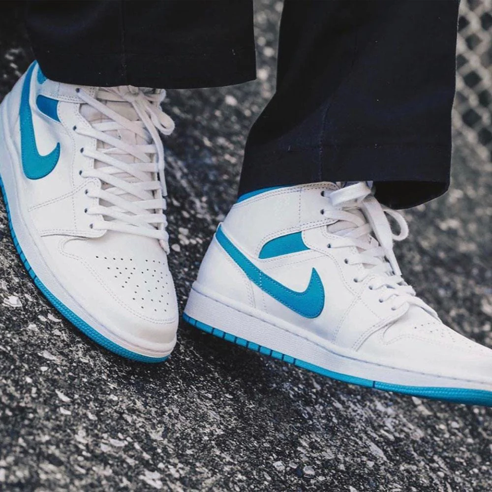 Air Jordan 1 Wmns Mid 'UNC' White Carolina Blue - Image 7