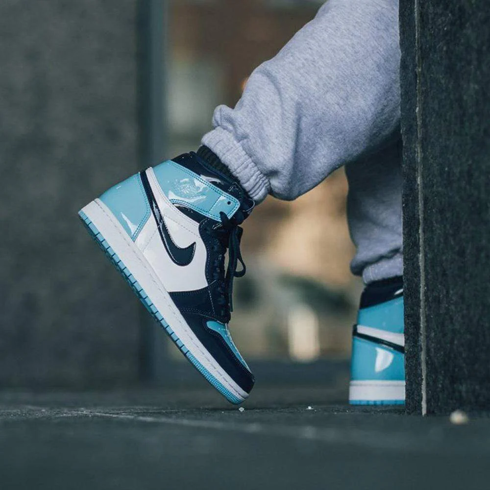 Air Jordan 1 Wmns Retro High OG 'Blue Chill' - Image 7