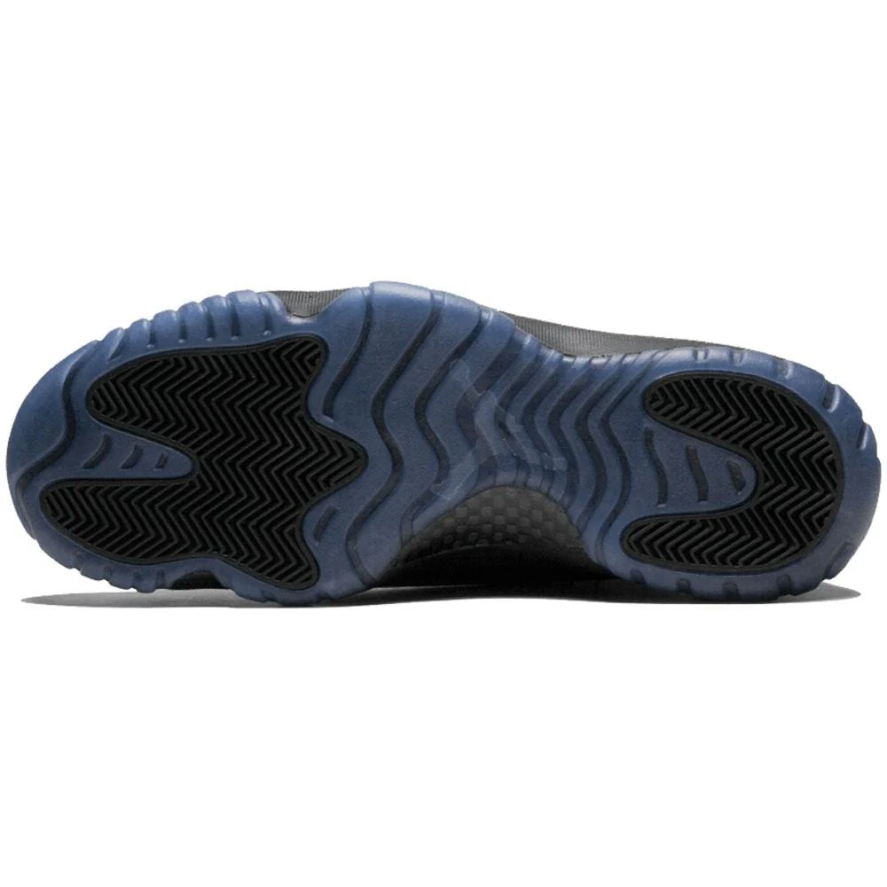Air Jordan 11 "Cap and Gown" - Image 5