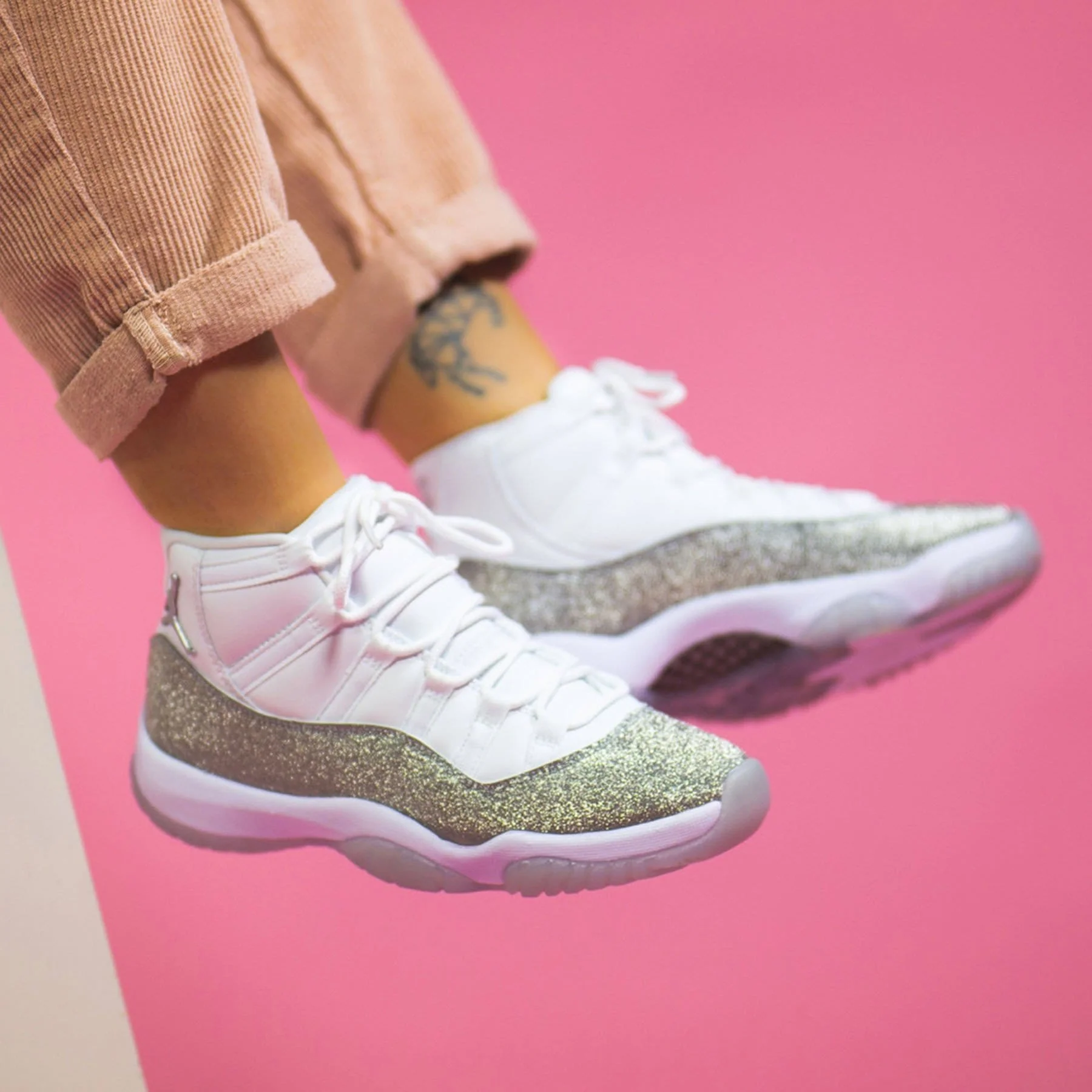 Air Jordan 11 Wmns Retro 'Vast Grey' - Image 6