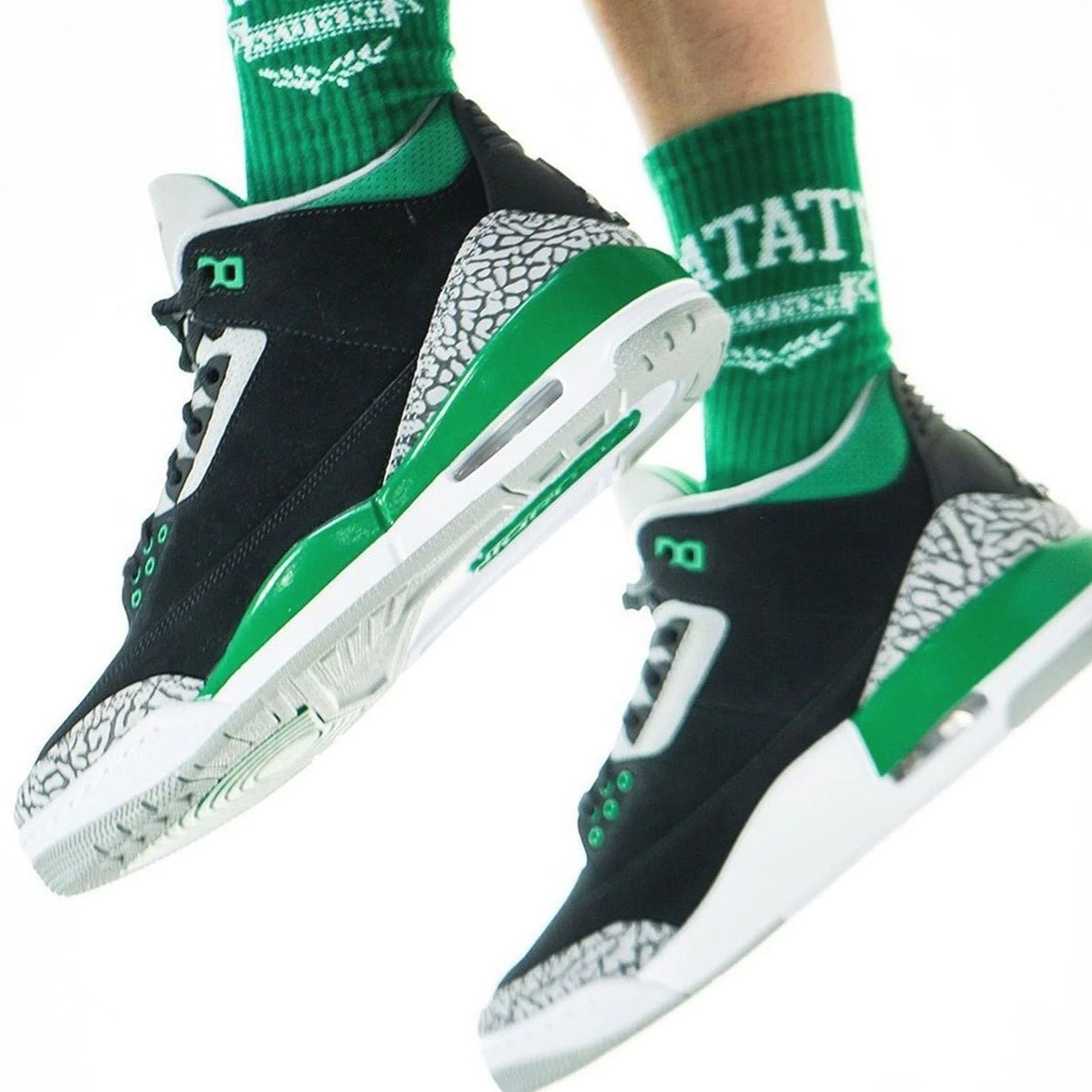 Air Jordan 3 Retro 'Pine Green' - Image 7
