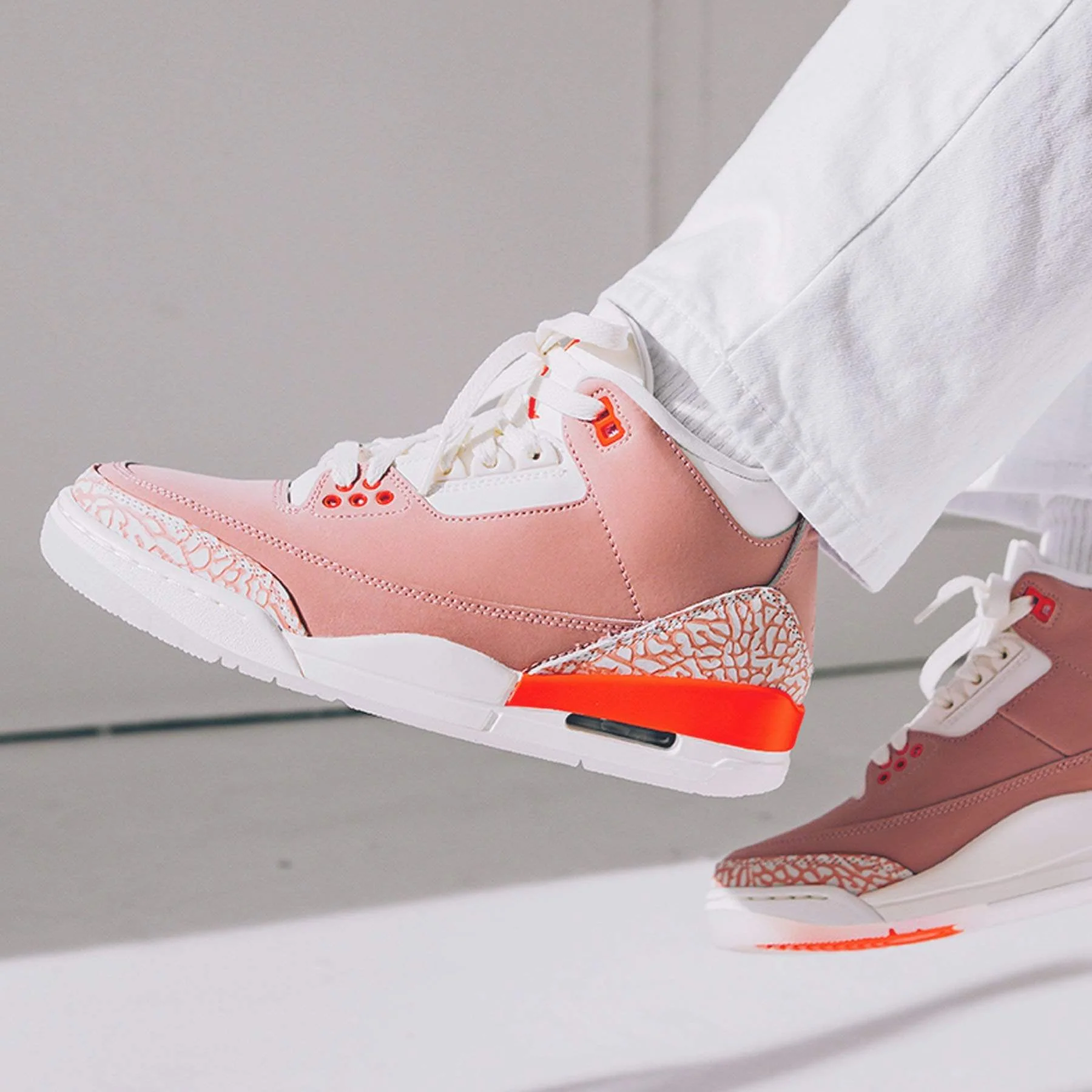 Air Jordan 3 Retro Wmns 'Rust Pink' - Image 6