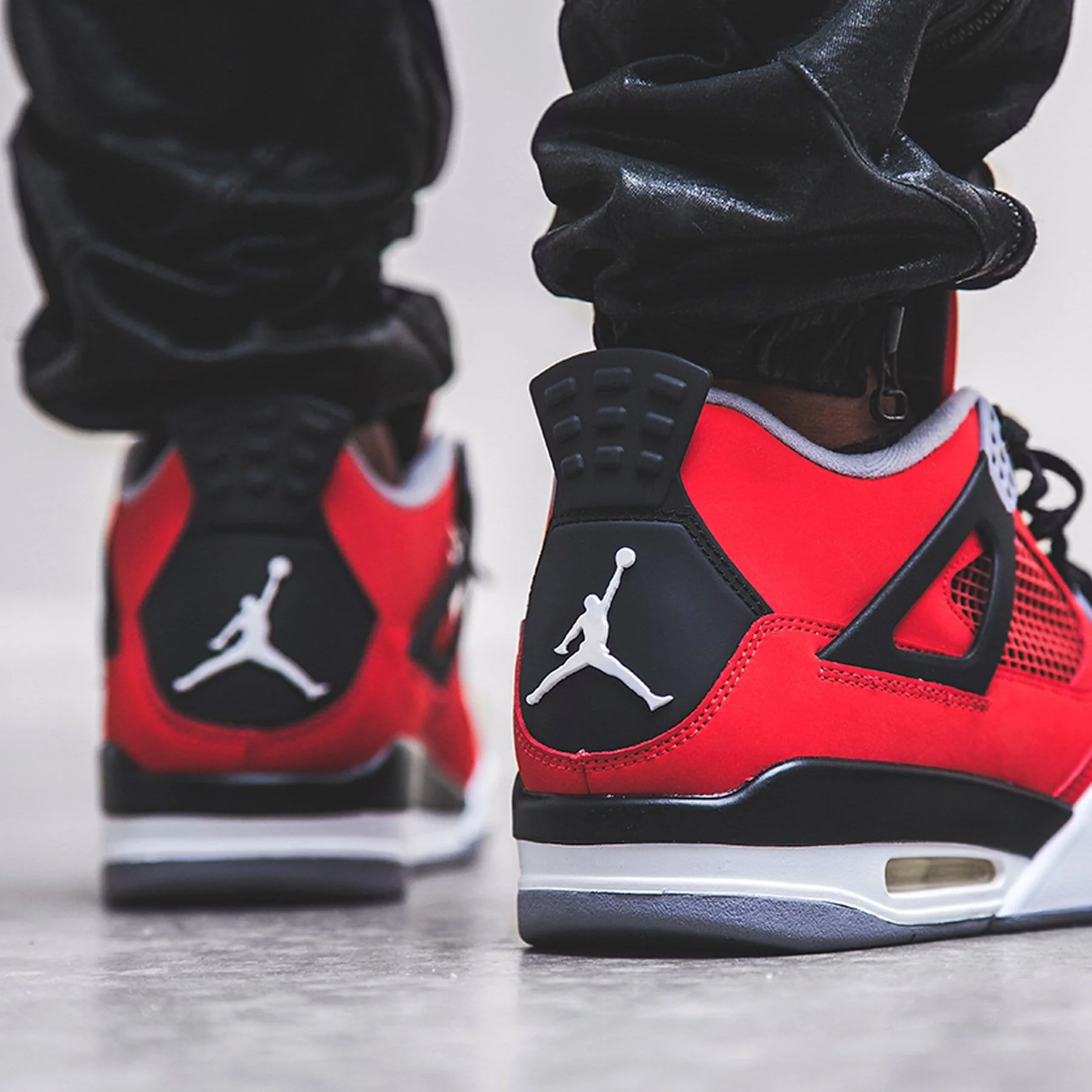 Air Jordan 4 Retro 'Toro Bravo' - Image 6