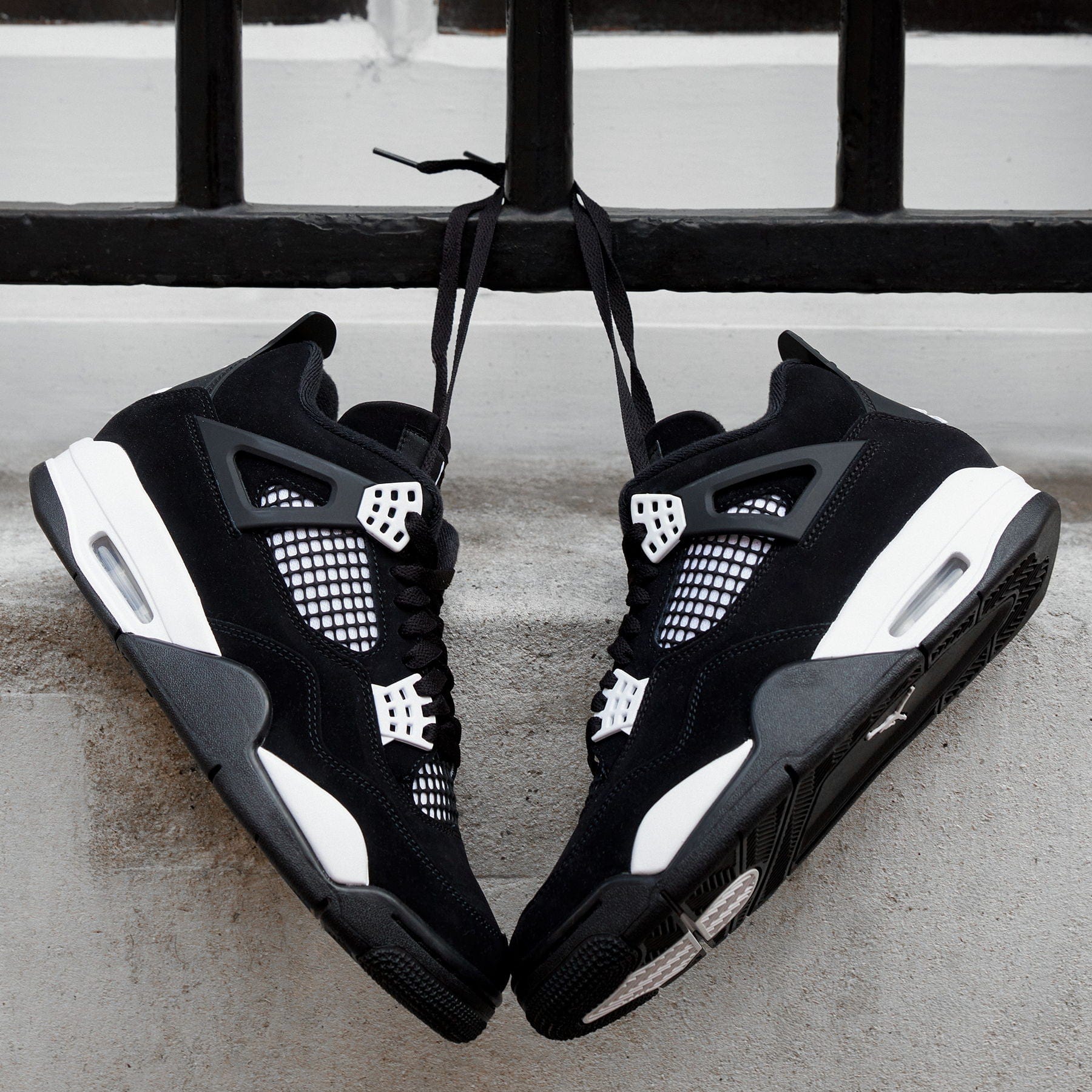 Air Jordan 4 Retro 'White Thunder' - Image 6