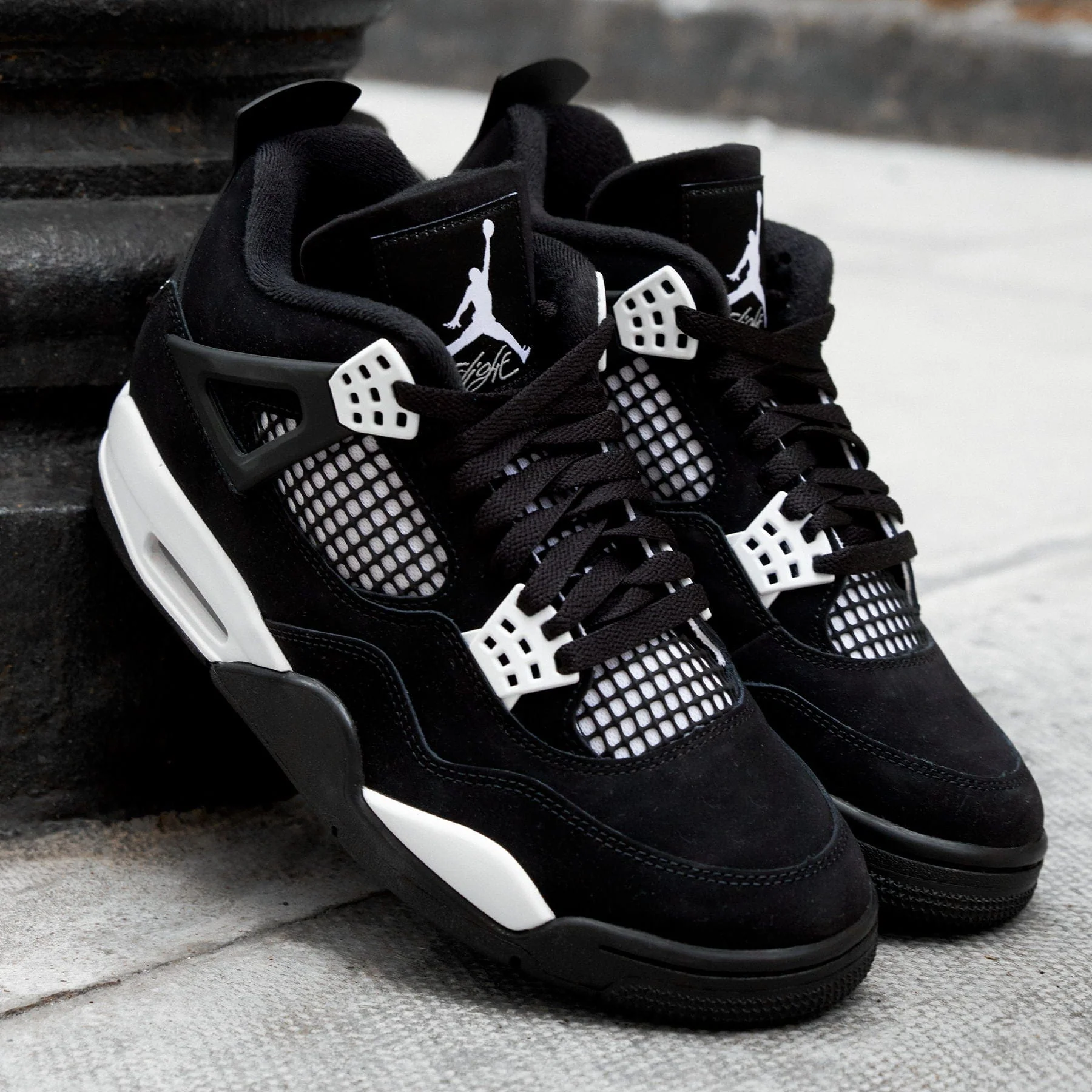 Air Jordan 4 Retro 'White Thunder' - Image 7