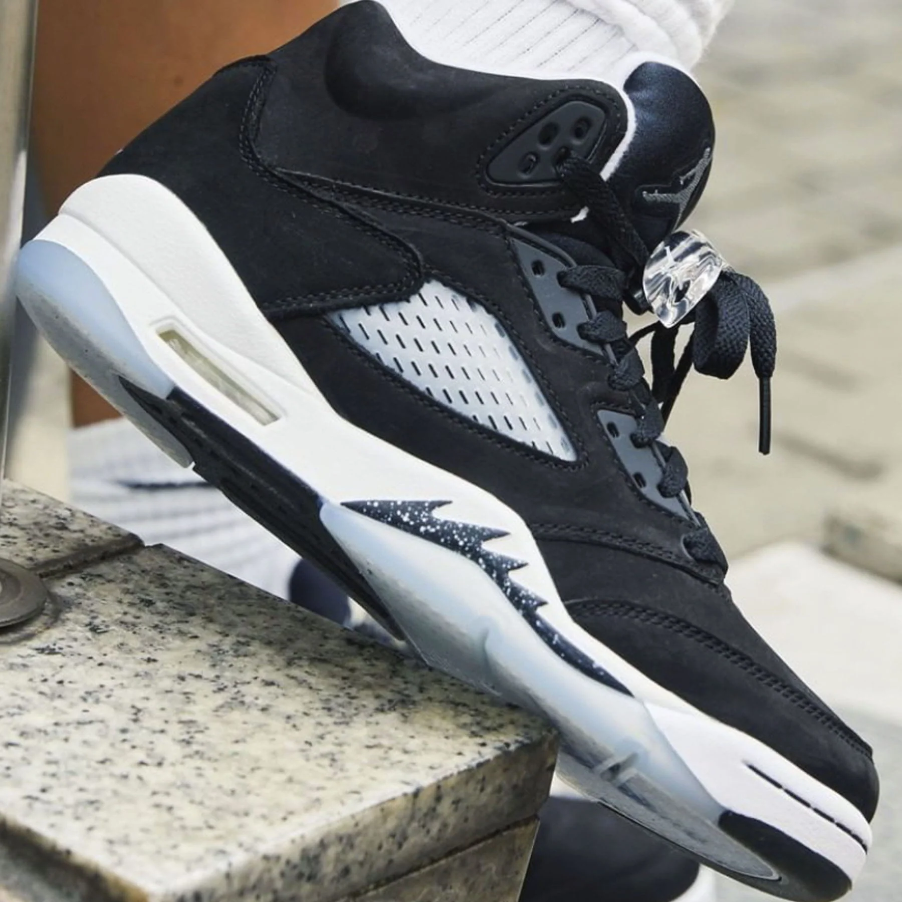 Air Jordan 5 Retro 'Oreo' 2021 - Image 6