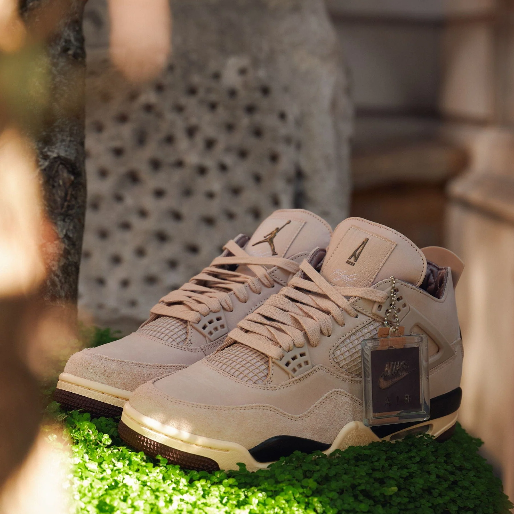 A Ma Maniére x Air Jordan 4 Retro WMNS 'While You Were Sleeping' - Image 8