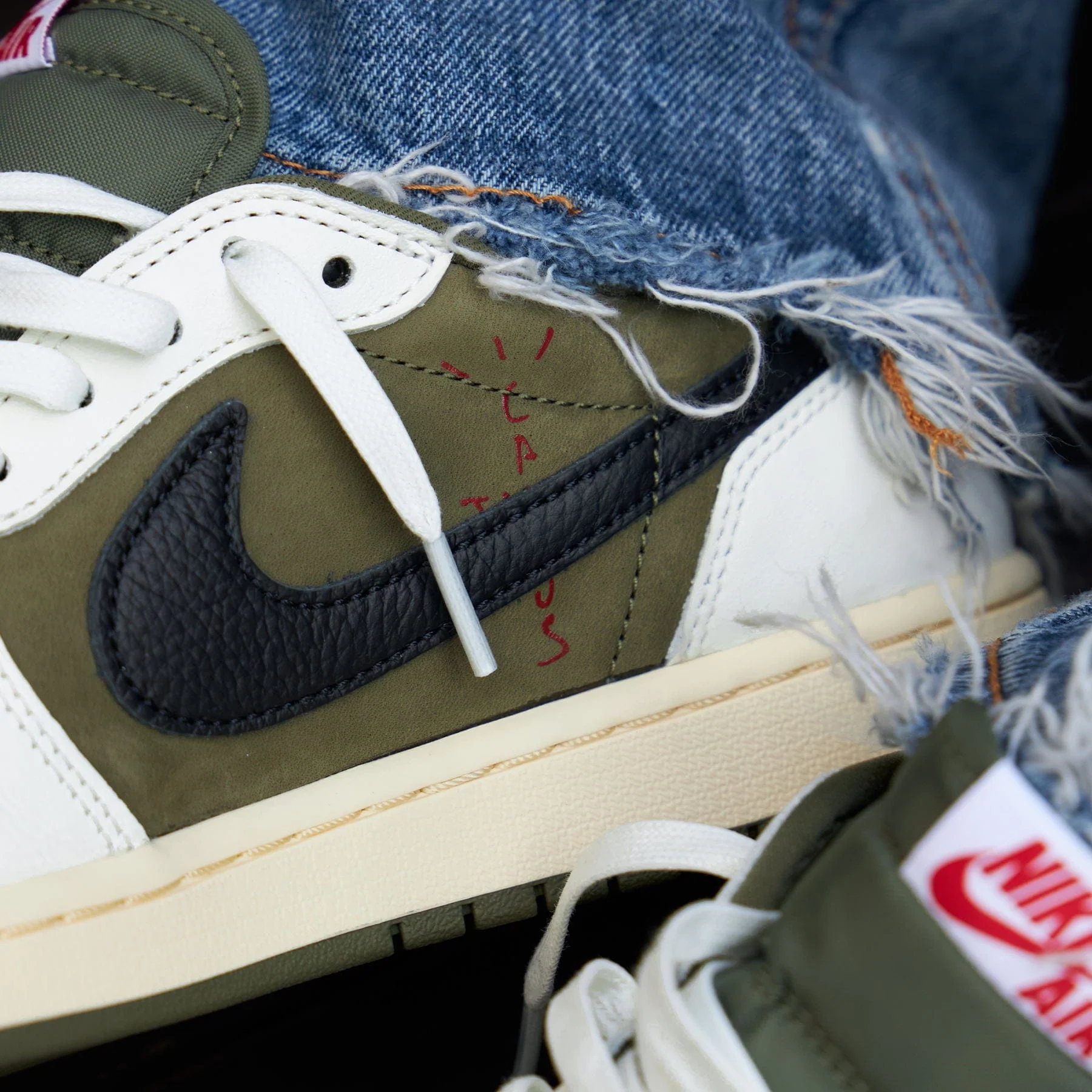 Air Jordan 1 Low OG x Travis Scott SP 'Medium Olive' - Image 7