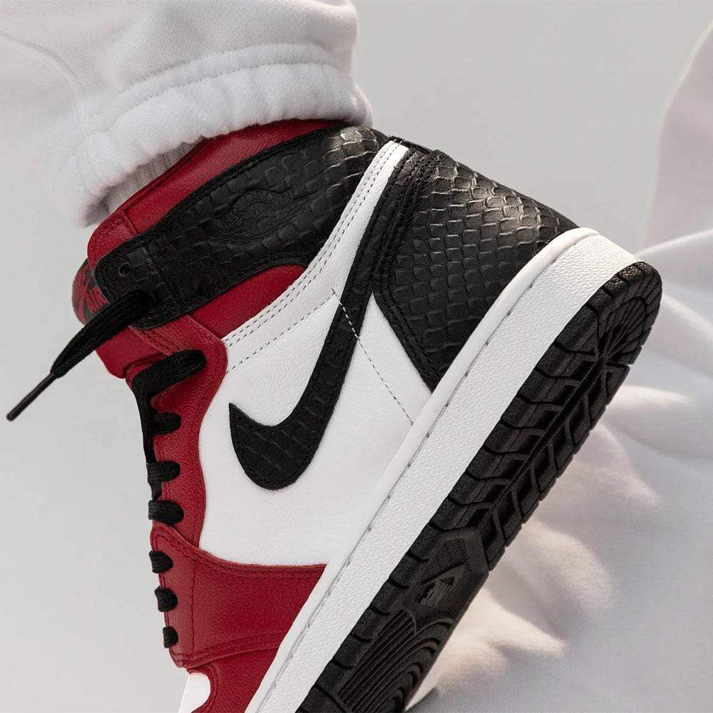 Air Jordan 1 Retro High Satin Snake Chicago (Wmns) - Image 6