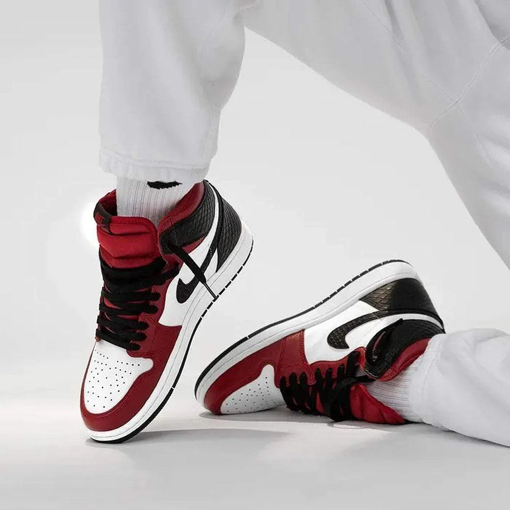 Air Jordan 1 Retro High Satin Snake Chicago (Wmns) - Image 7