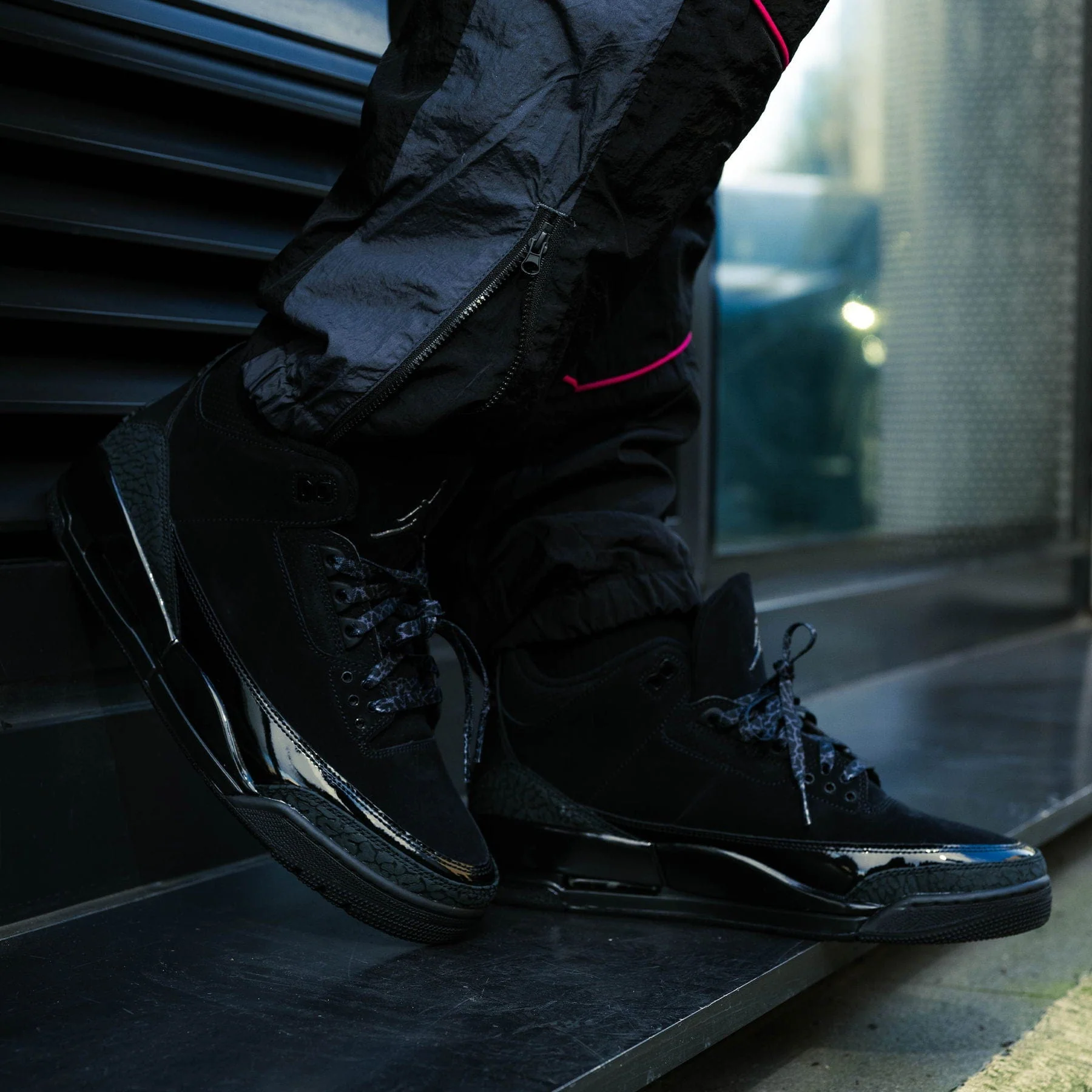 Air Jordan 3 Retro 'Black Cat' 2025 - Image 7