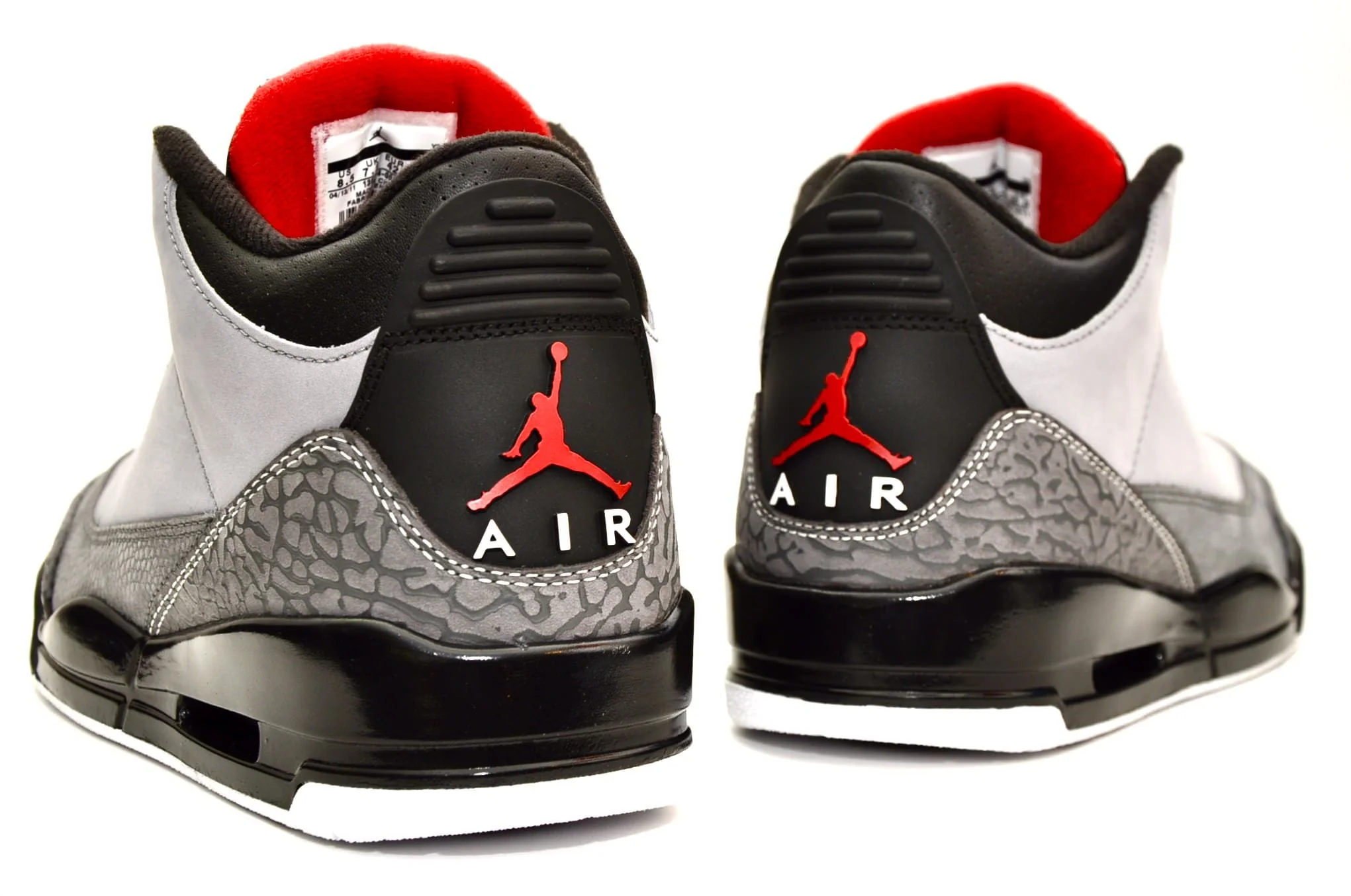 Air Jordan 3 'Stealth' - Image 2