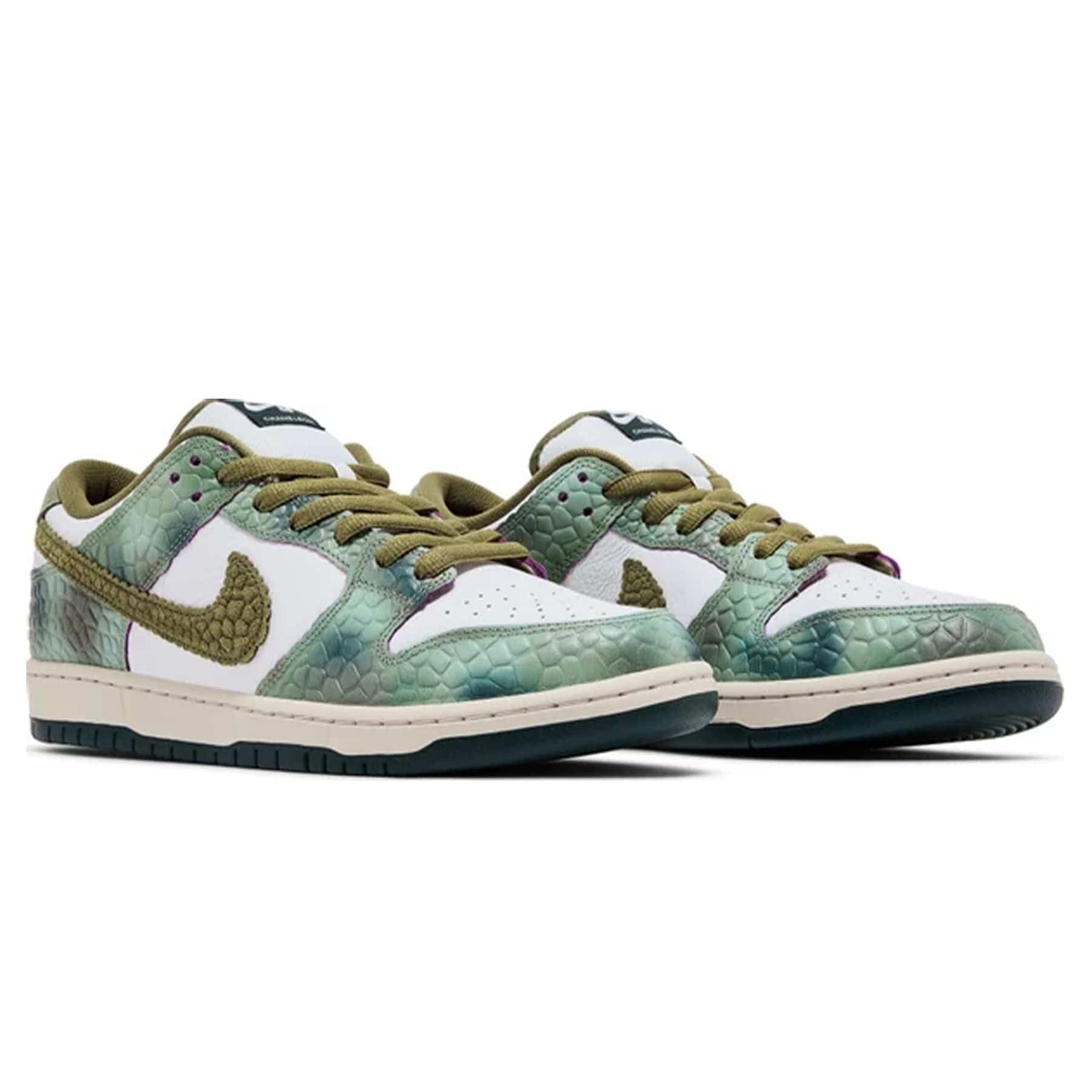 Alexis Sablone x Nike Dunk Low SB 'Chameleon' - Image 3
